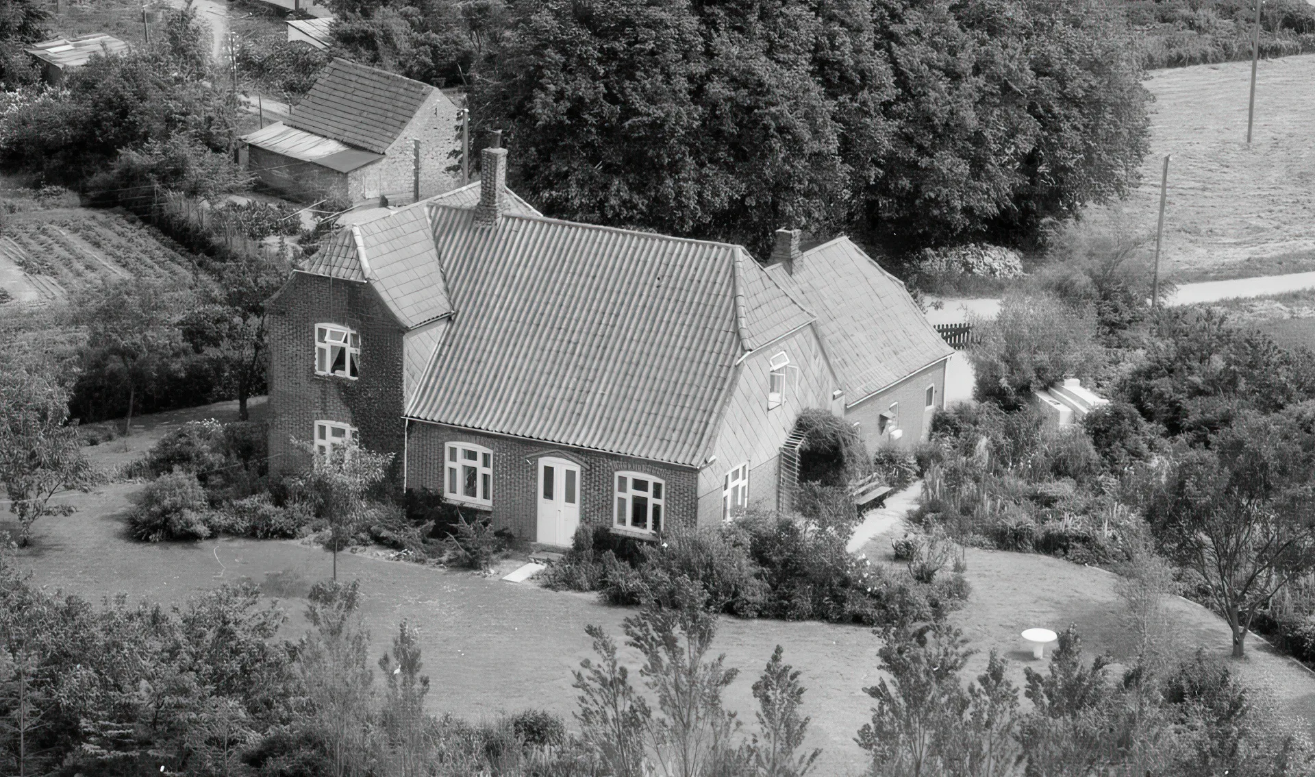 Billede af Bro Station. Billede af Bro Station.