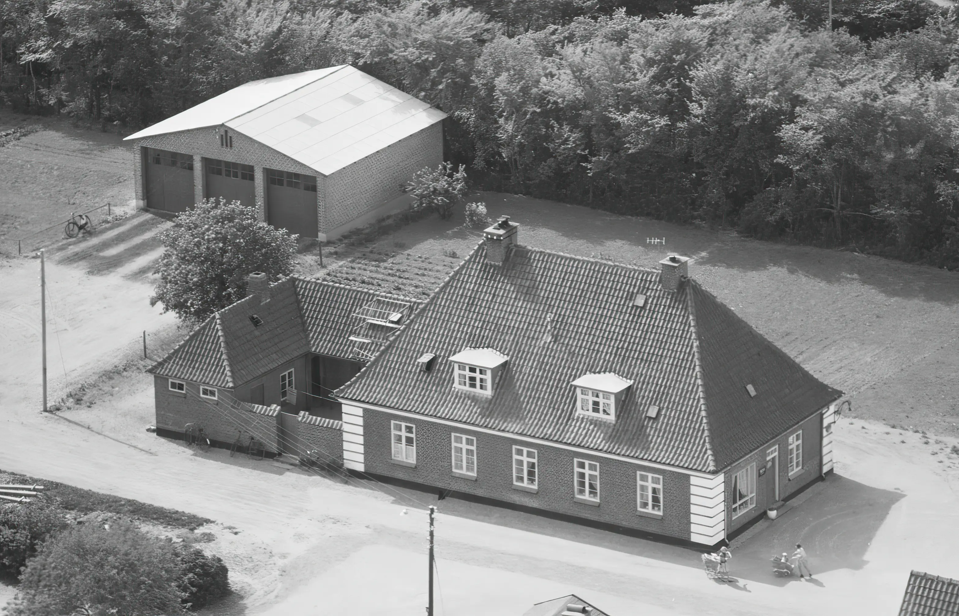 Billede af Taars Station. Billede af Taars Station.