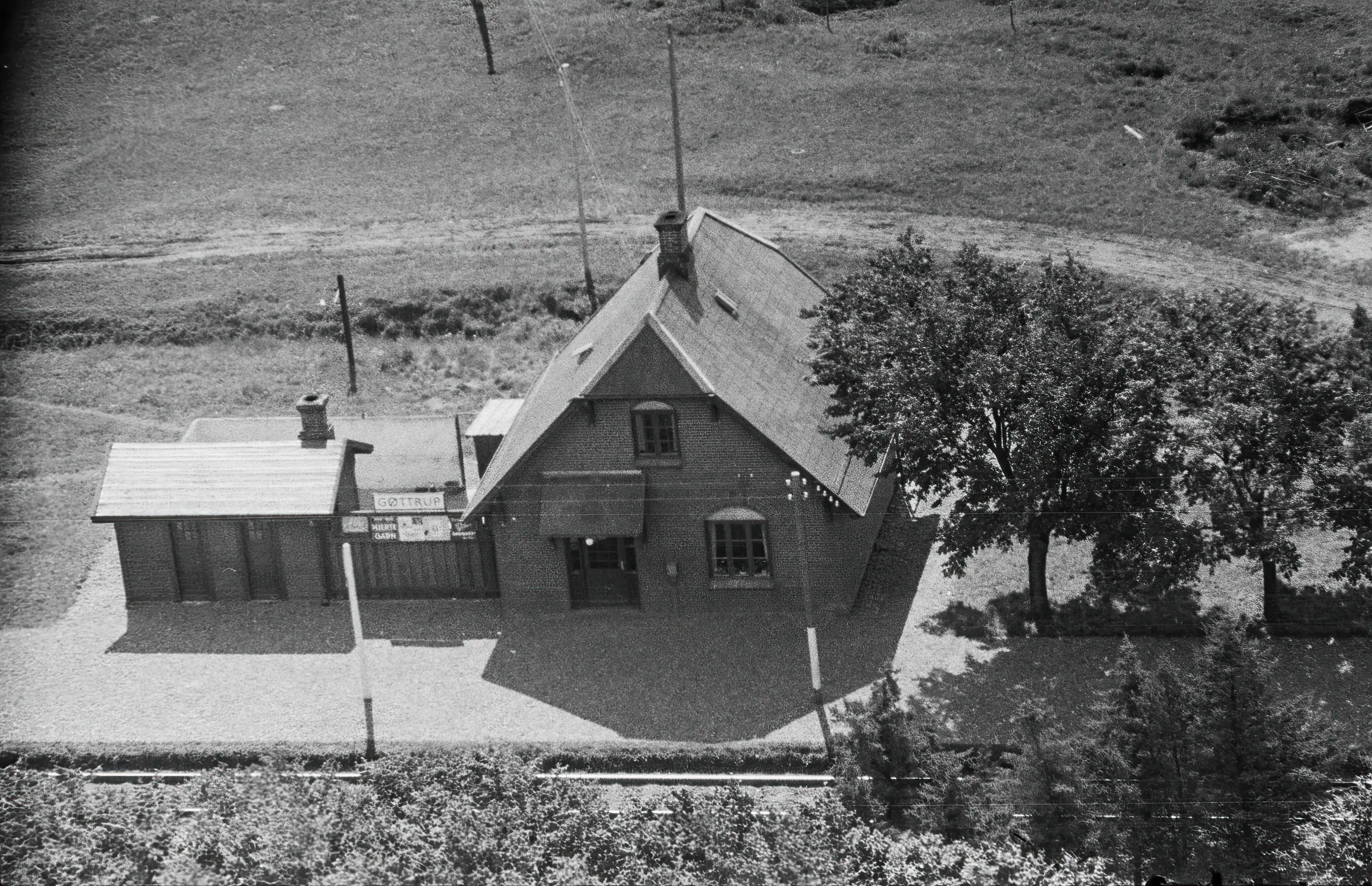 Billede af Gøttrup Billetsalgssted med Sidespor. Billede af Gøttrup Billetsalgssted med Sidespor.