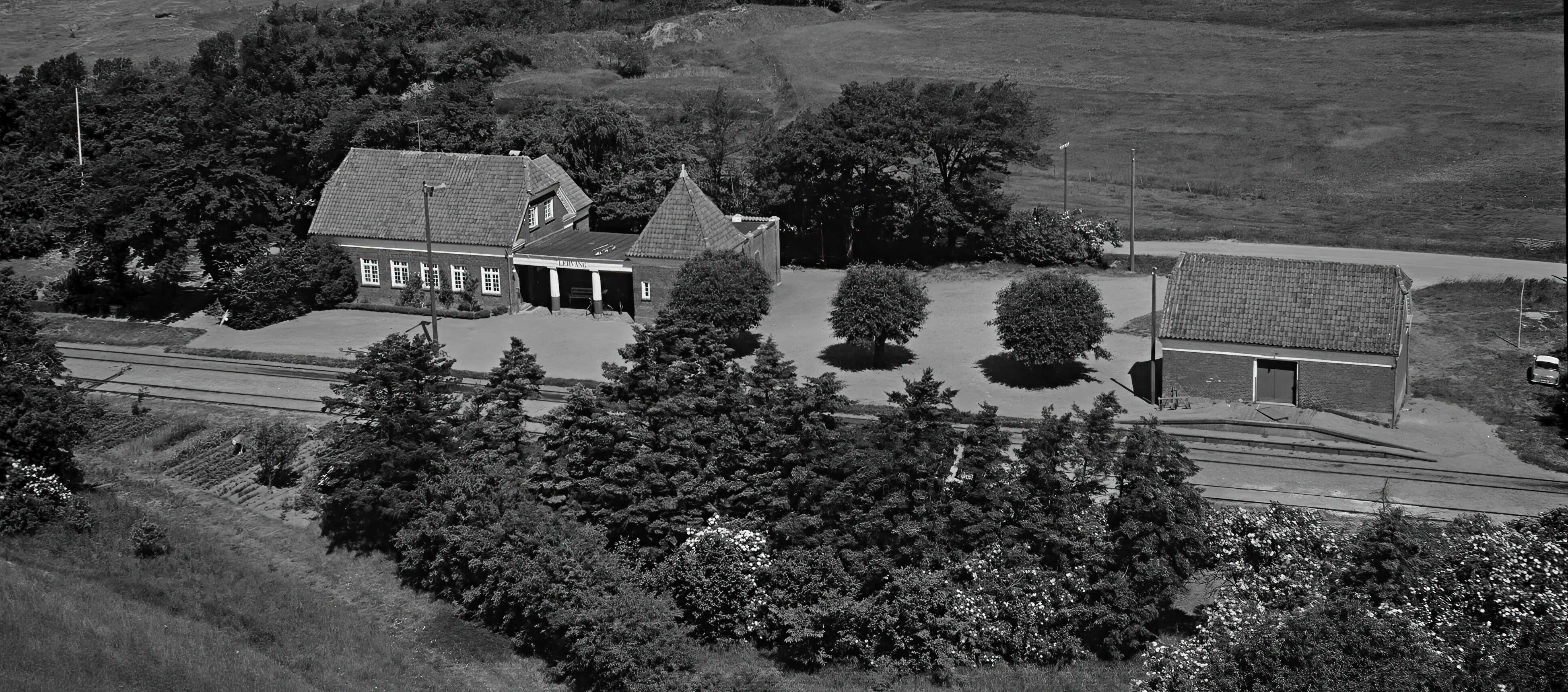 Billede af Lervang Station. Billede af Lervang Station.