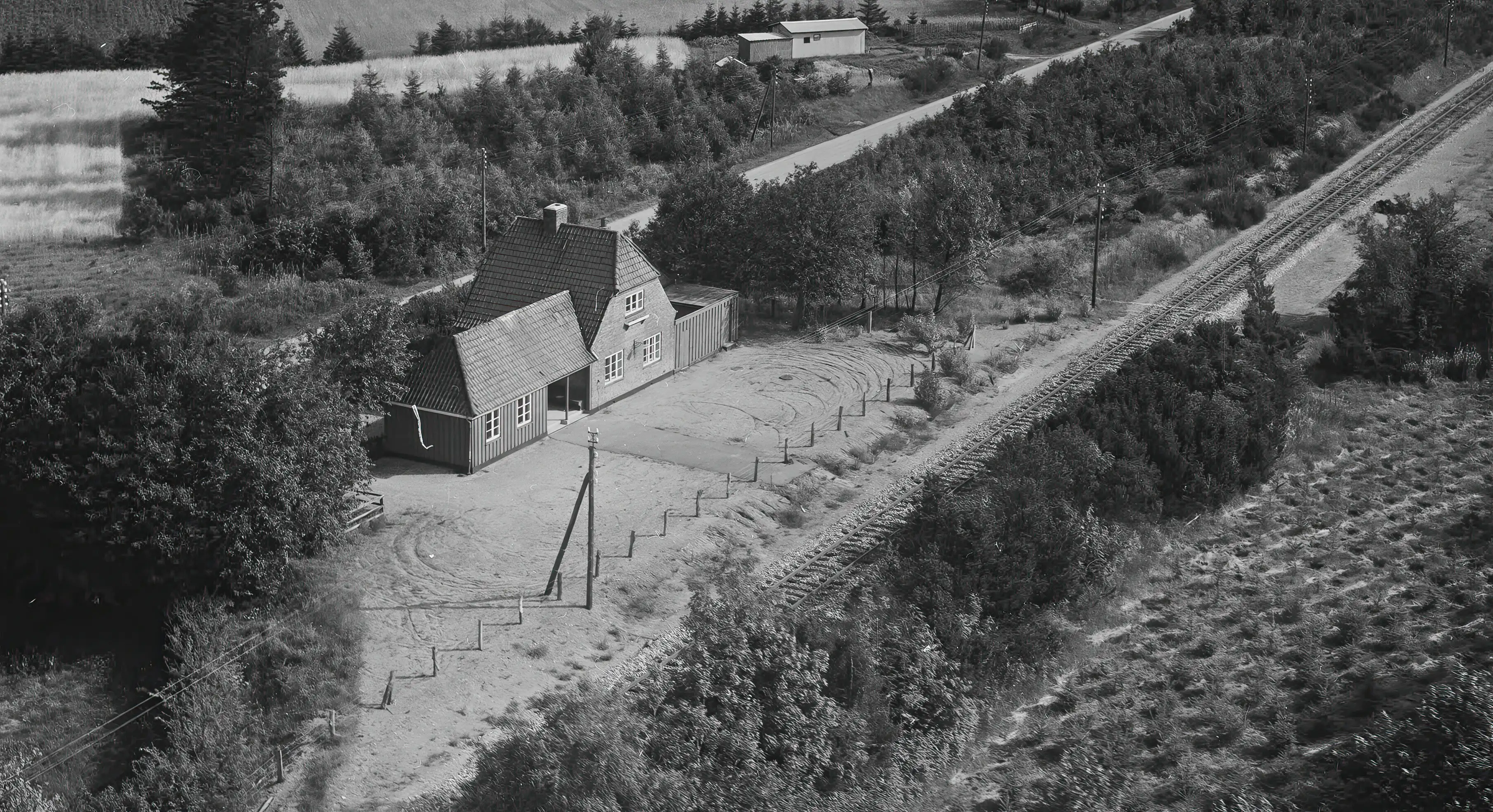 Billede af Drantum Billetsalgssted med Sidespor. Billede af Drantum Billetsalgssted med Sidespor.