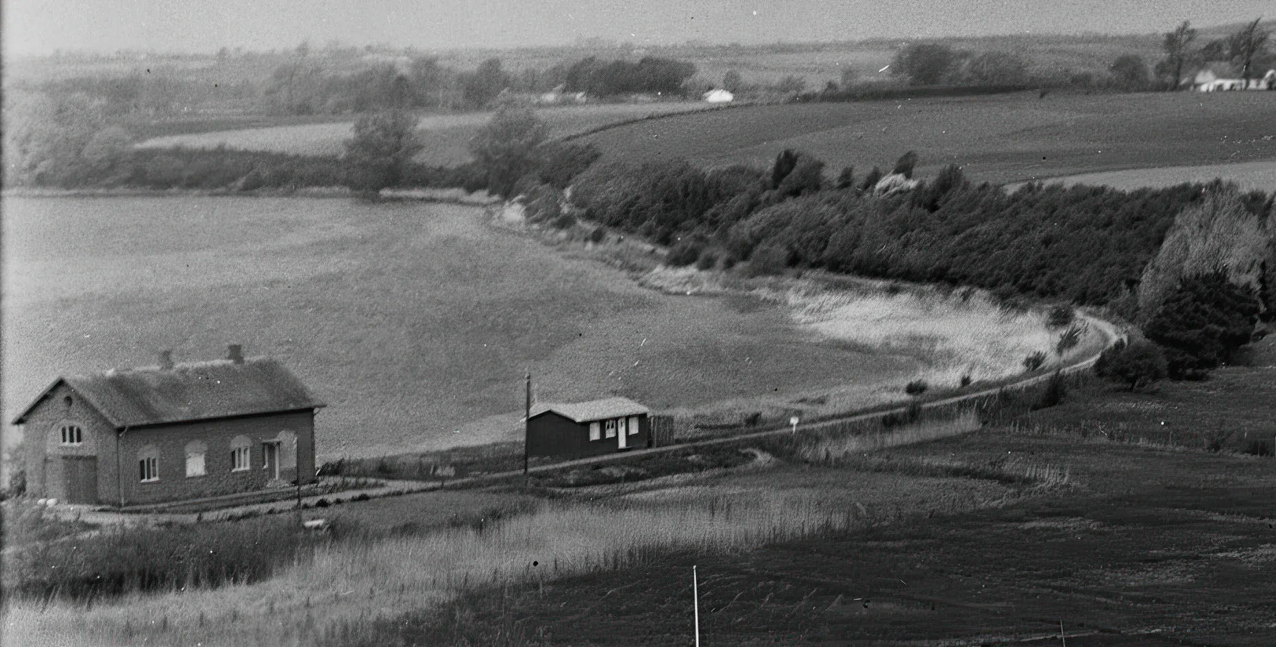 Billede af Hejlsminde Stations remise. Billede af Hejlsminde Stations remise.