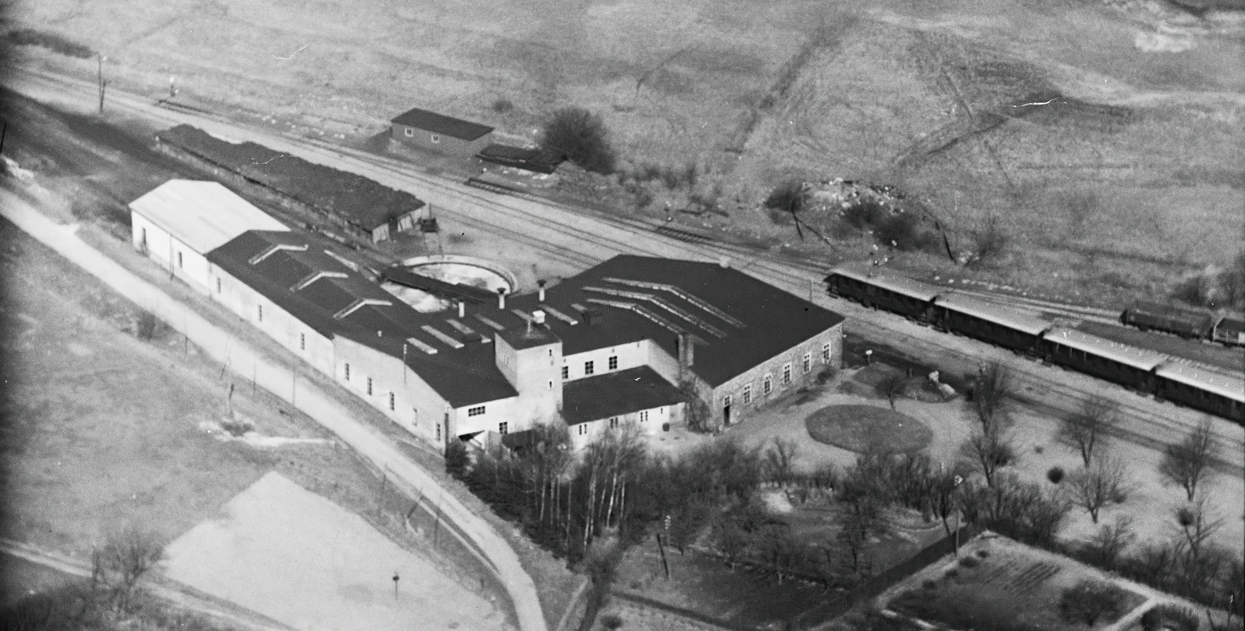 Billede af Mariager Stations remise. Billede af Mariager Stations remise.