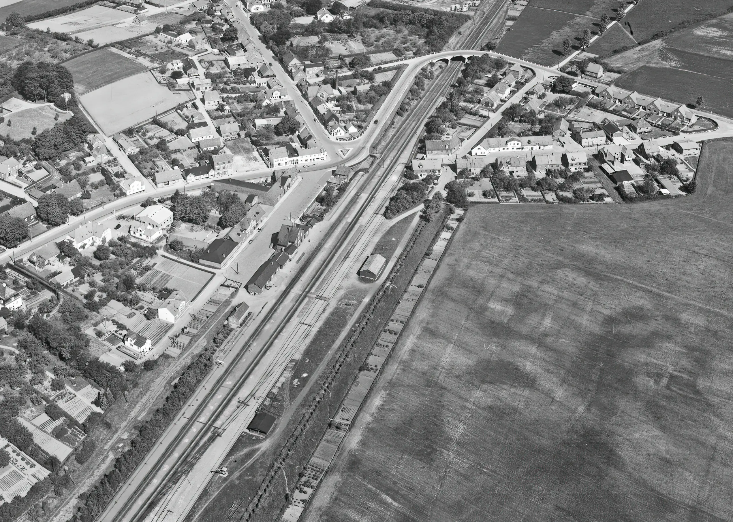 Billede af Hovedgård Station. Billede af Hovedgård Station.