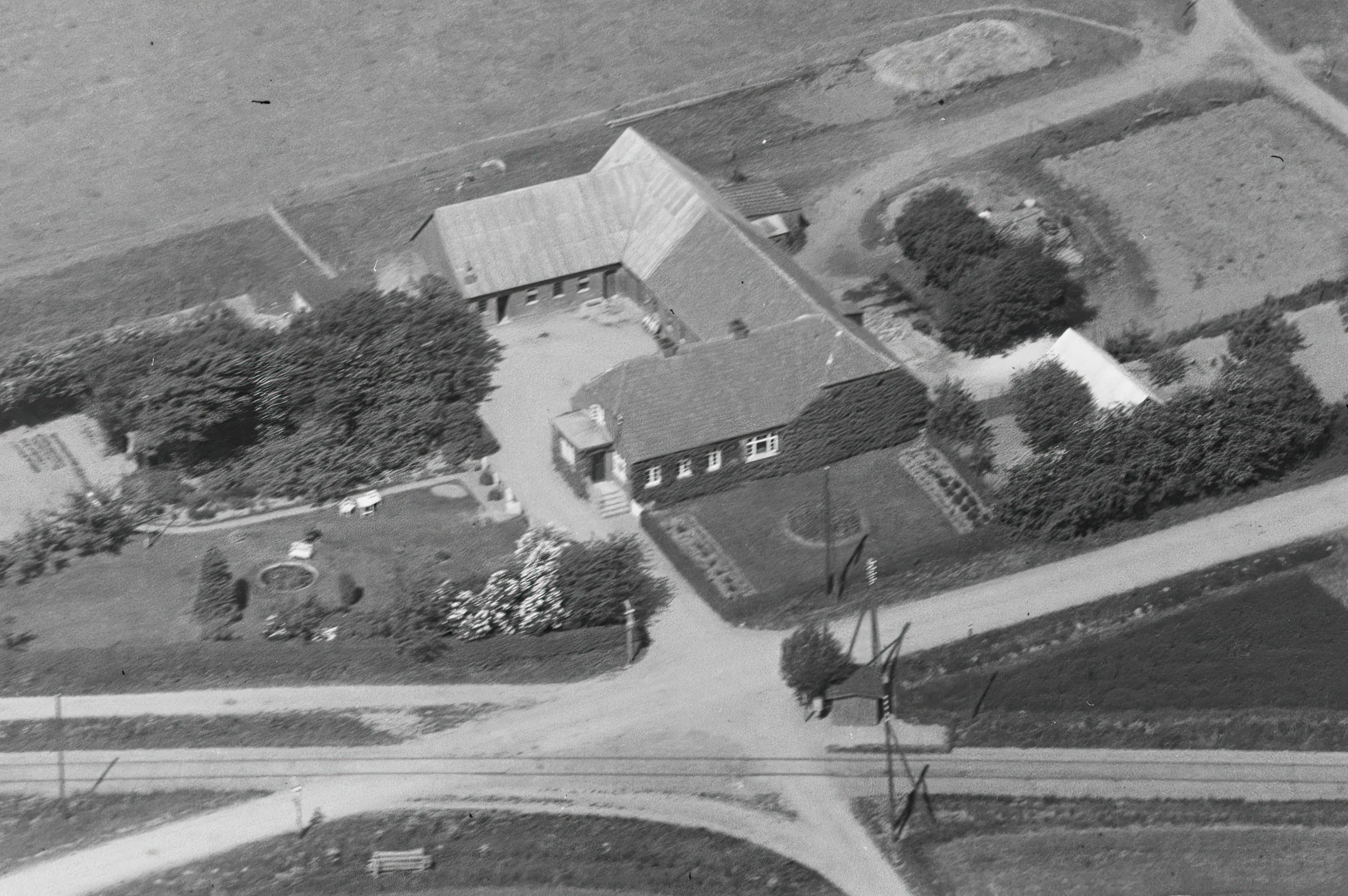 Billede af Røgen Forsamlingshus (Røgenvejen) Trinbræt. Billede af Røgen Forsamlingshus (Røgenvejen) Trinbræt.