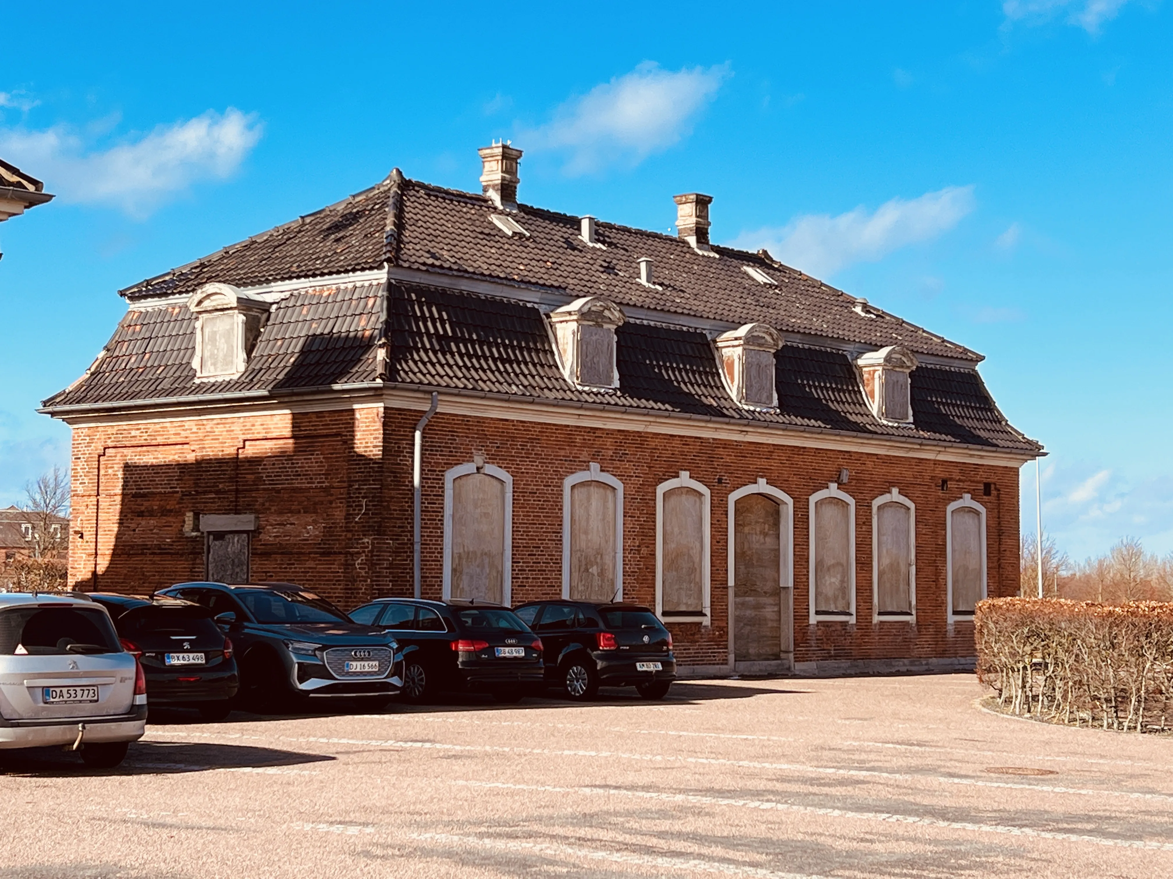 Billede af Korsør Stations varehus. Billede af Korsør Stations varehus.