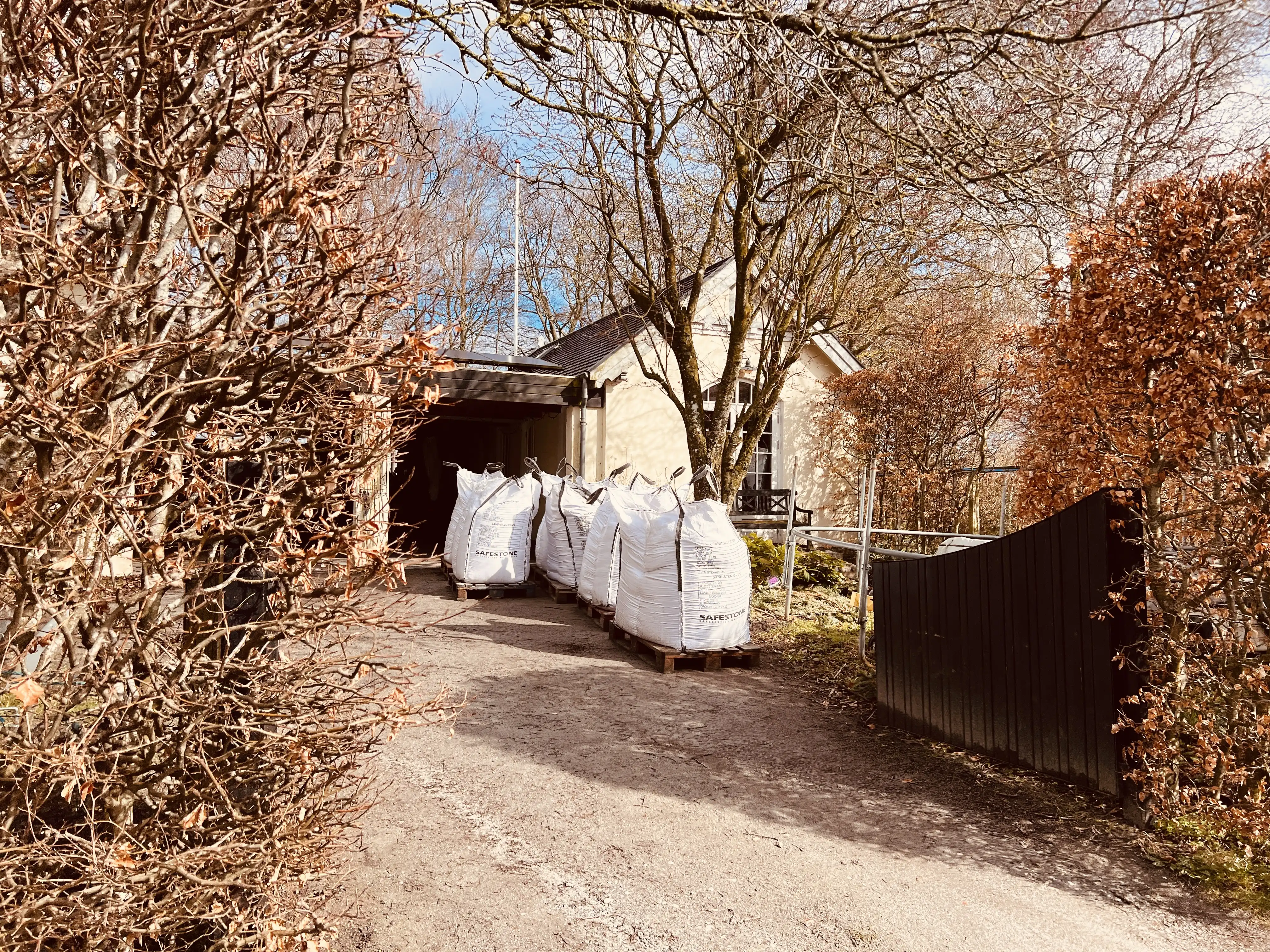 Billede af Falling Station. Billede af Falling Station.