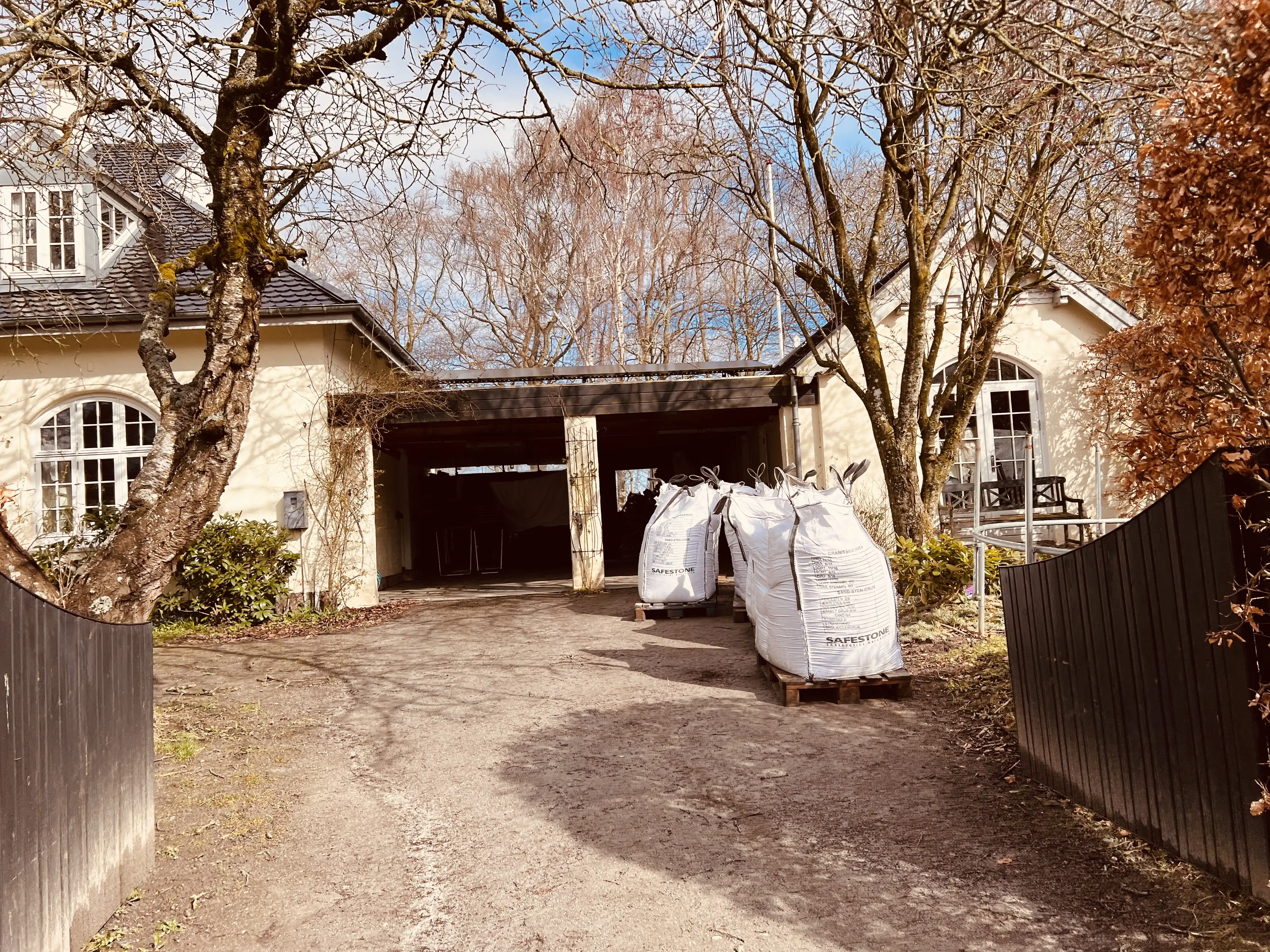 Billede af Falling Station. Billede af Falling Station.