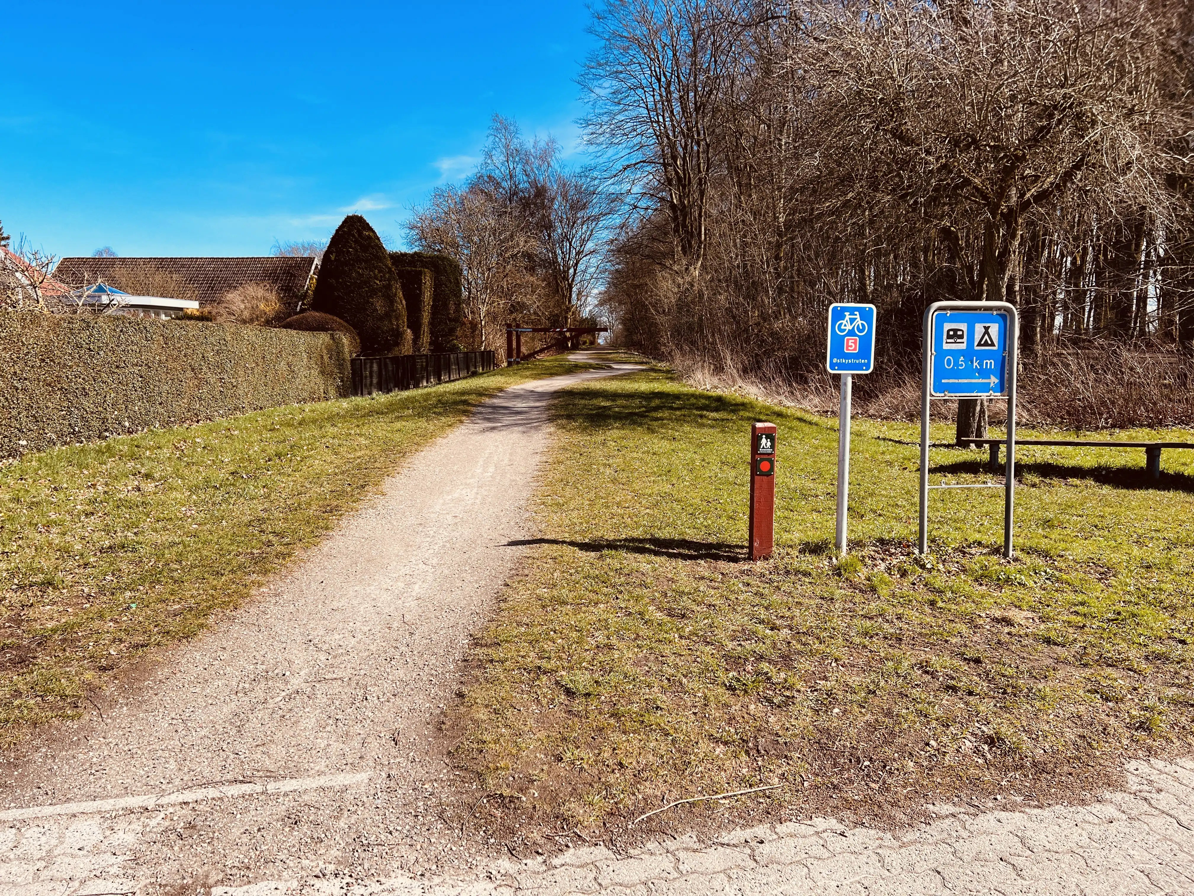 Billede af Husodde Trinbræt - Trinbræt er nedrevet, men Husodde Trinbræt har ligget her. Billede af Husodde Trinbræt - Trinbræt er nedrevet, men Husodde Trinbræt har ligget her.