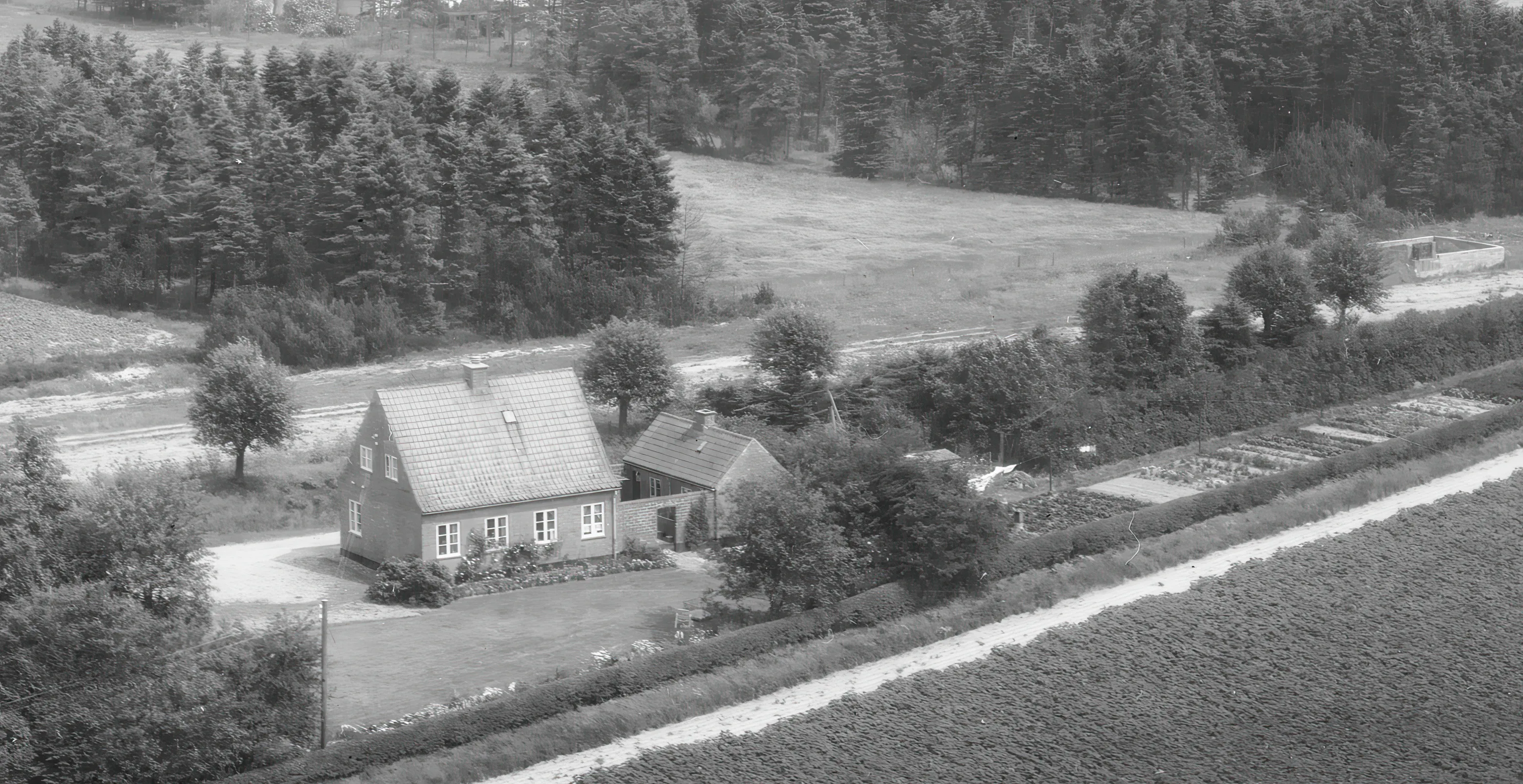 Billede af Krondal Billetsalgssted med Sidespor. Billede af Krondal Billetsalgssted med Sidespor.