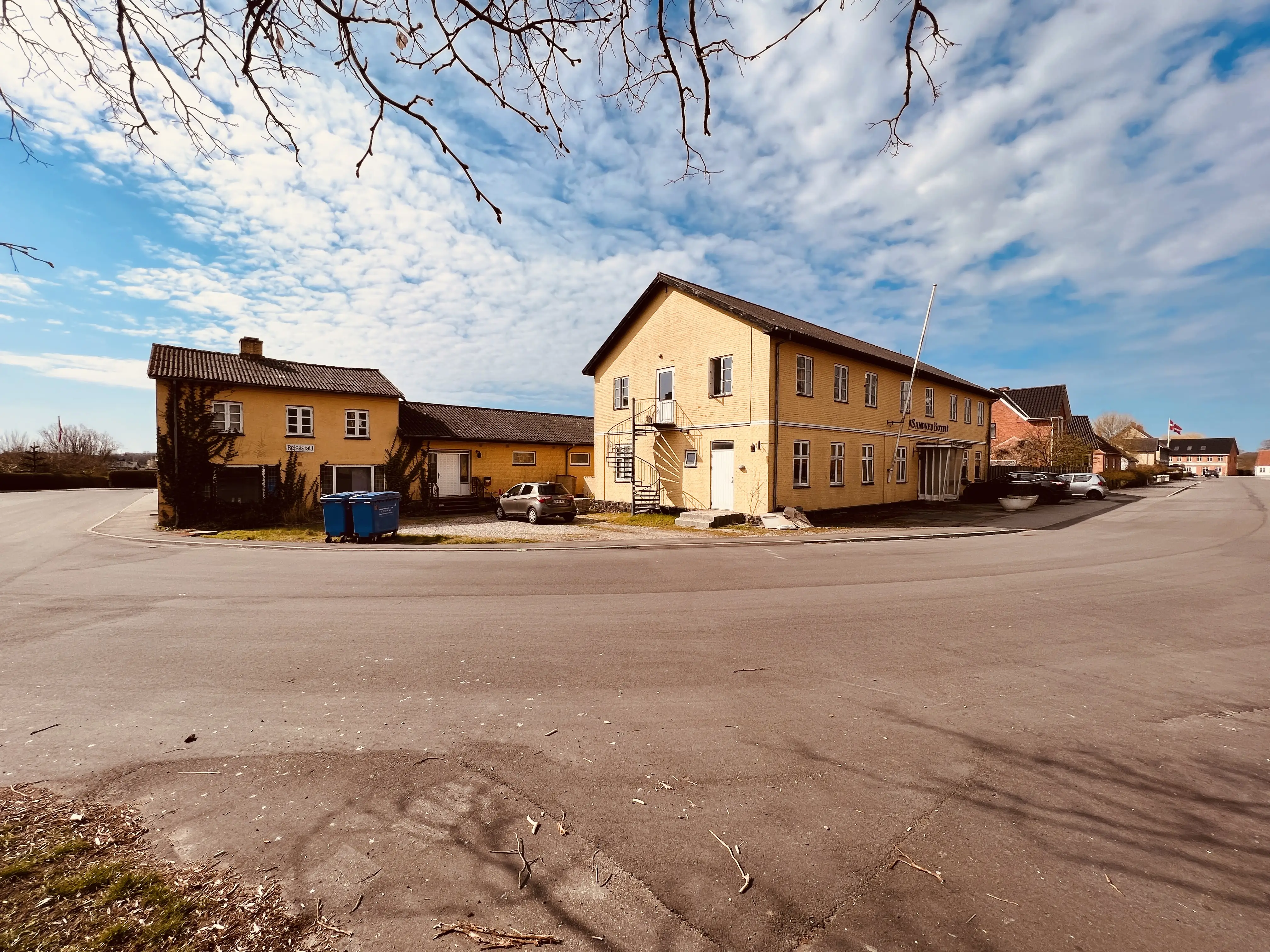 Billede af stationskroen ved Sandved Station. Billede af stationskroen ved Sandved Station.