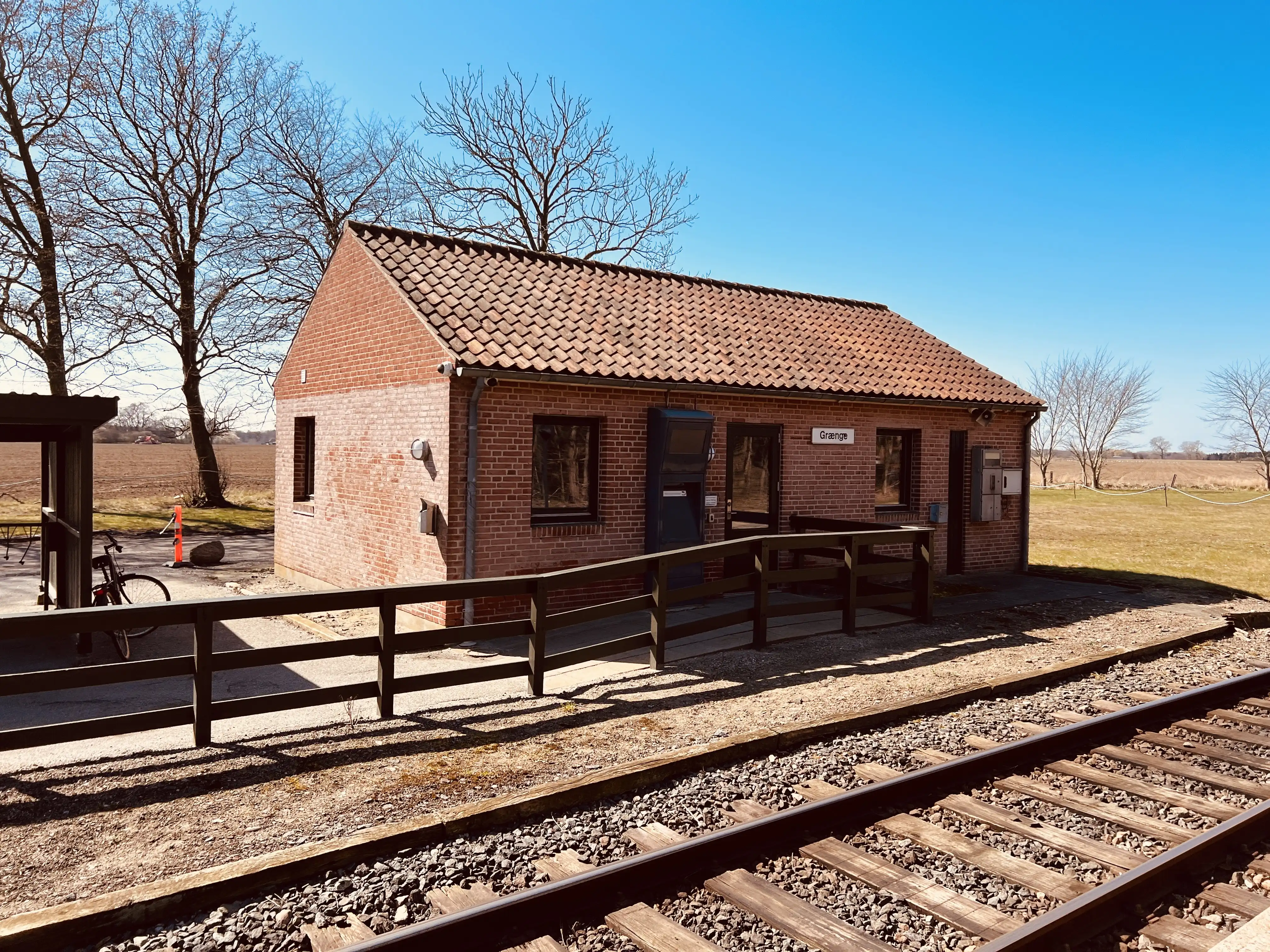 Billede af Grænge Trinbræt. Billede af Grænge Trinbræt.