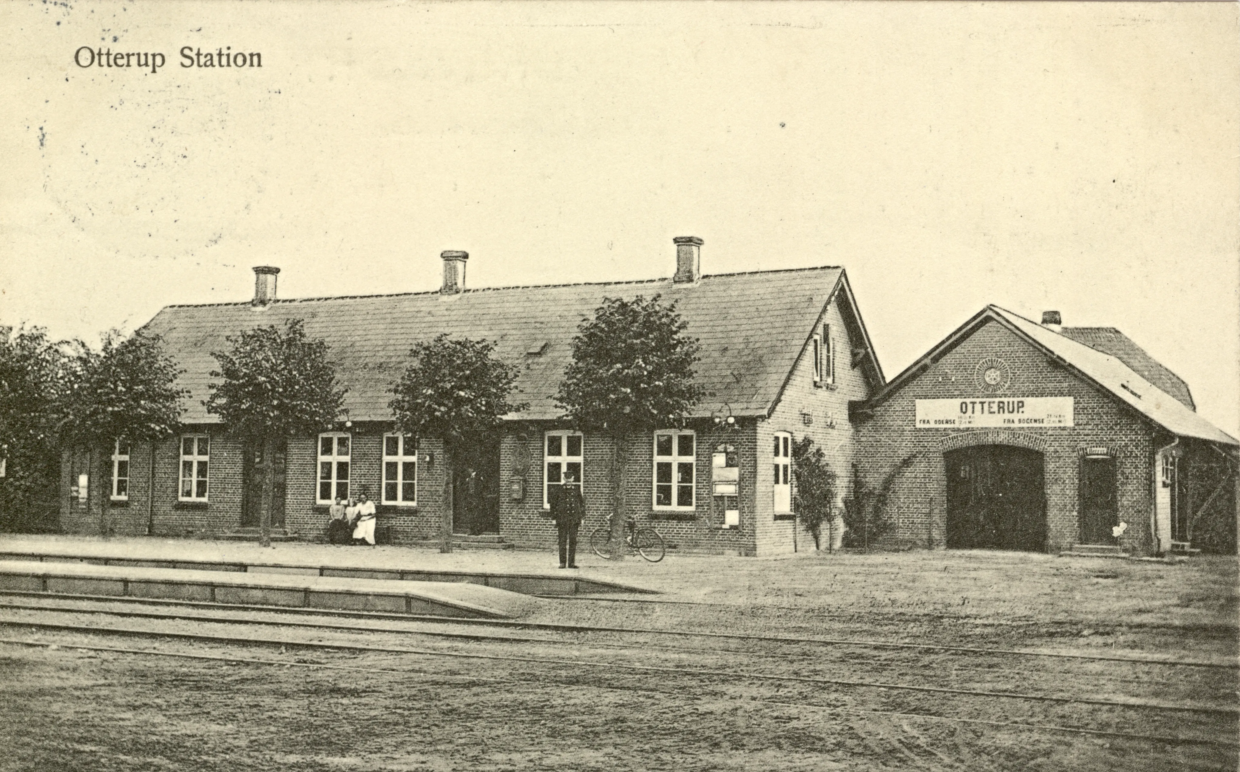 Postkort med Otterup Station.