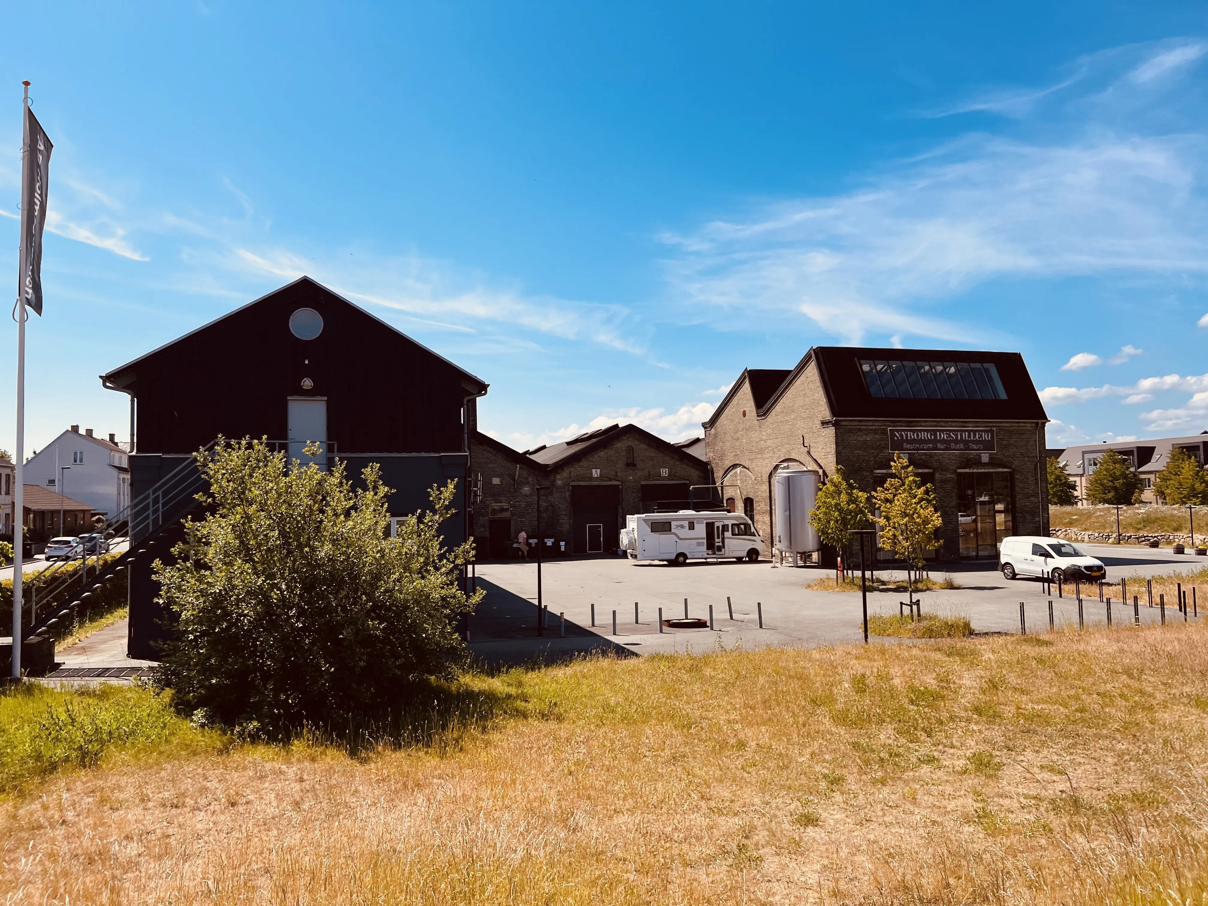 Billede af Nyborg Stations remise. Billede af Nyborg Stations remise.