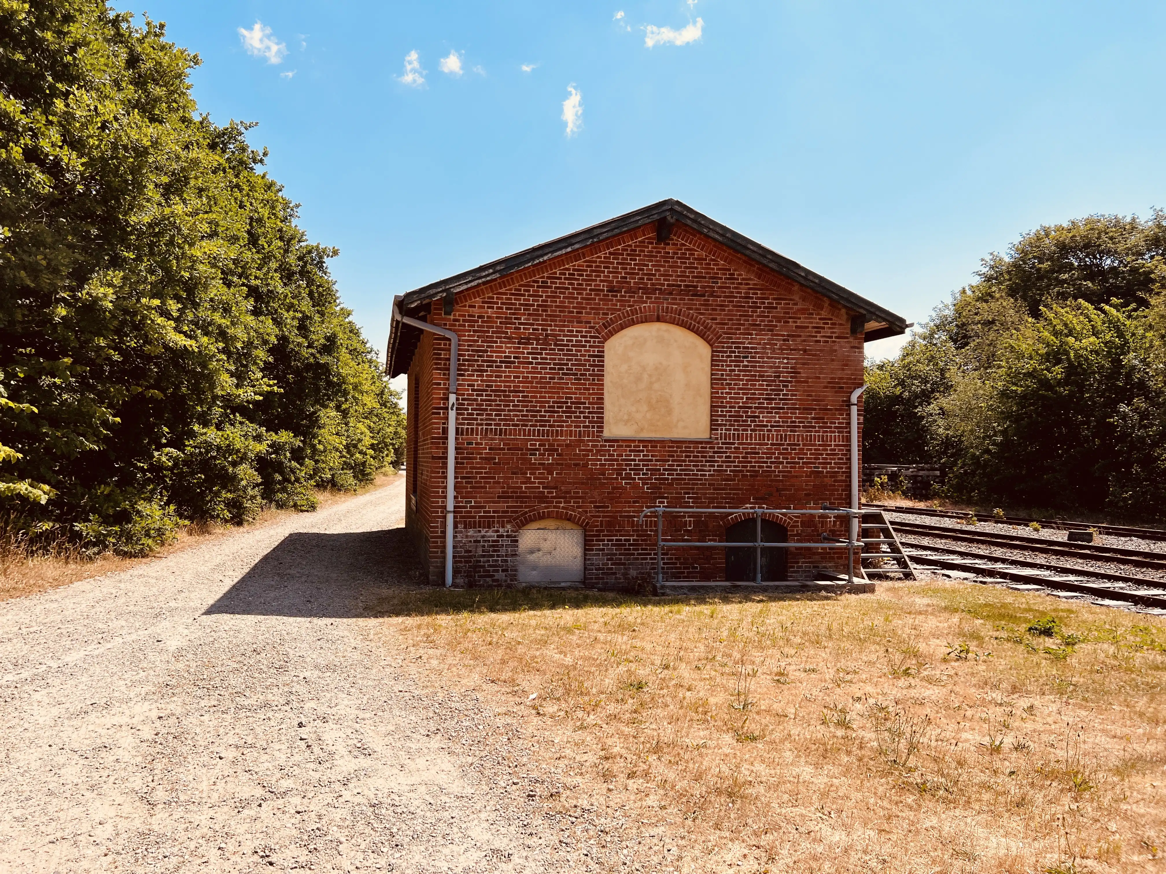 Billede af Nørre Nebel Stations varehus.