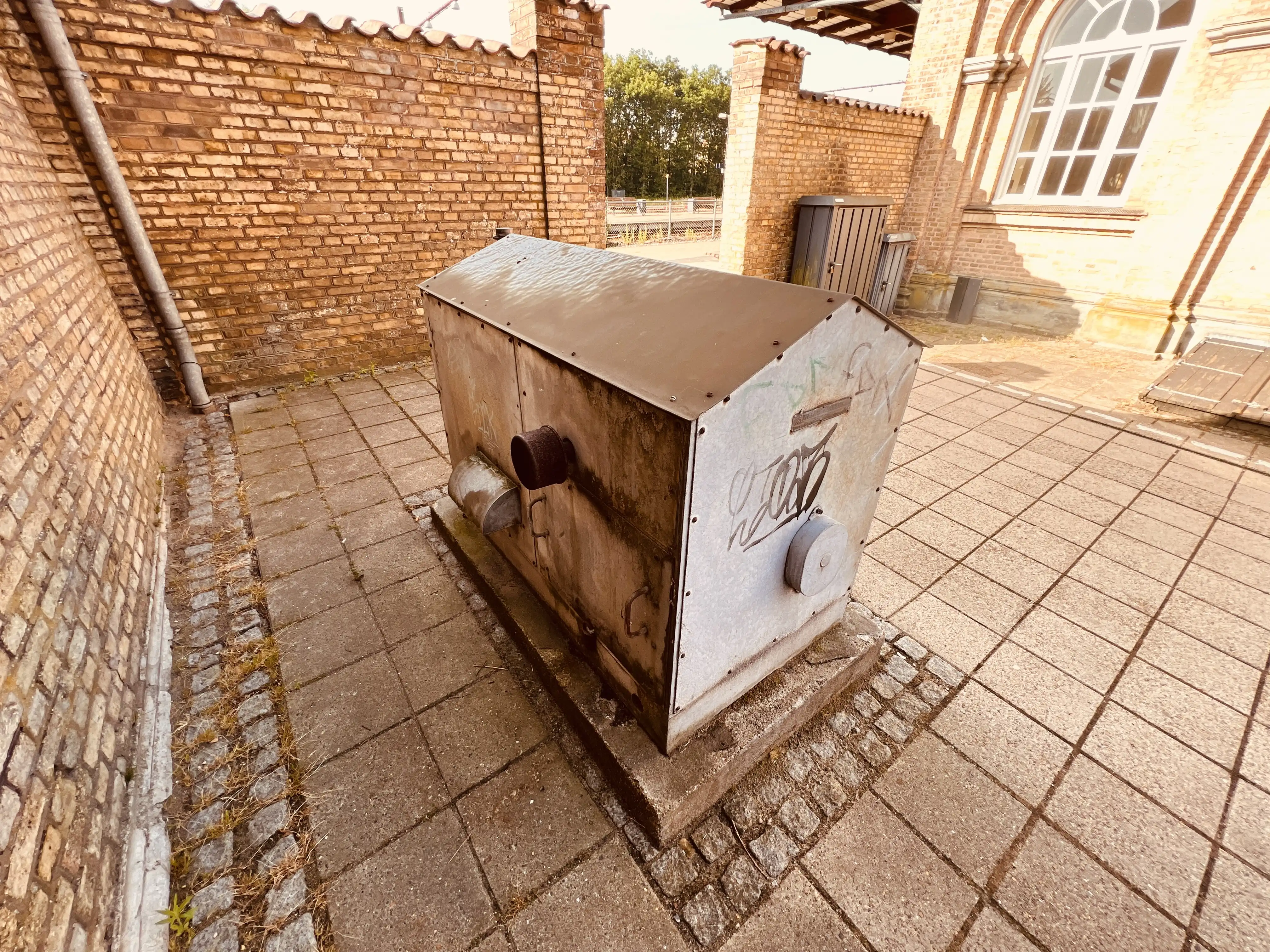 Billede af Pedershaab nødgenerator fra 1969 ved Varde Station. Billede af Pedershaab nødgenerator fra 1969 ved Varde Station.