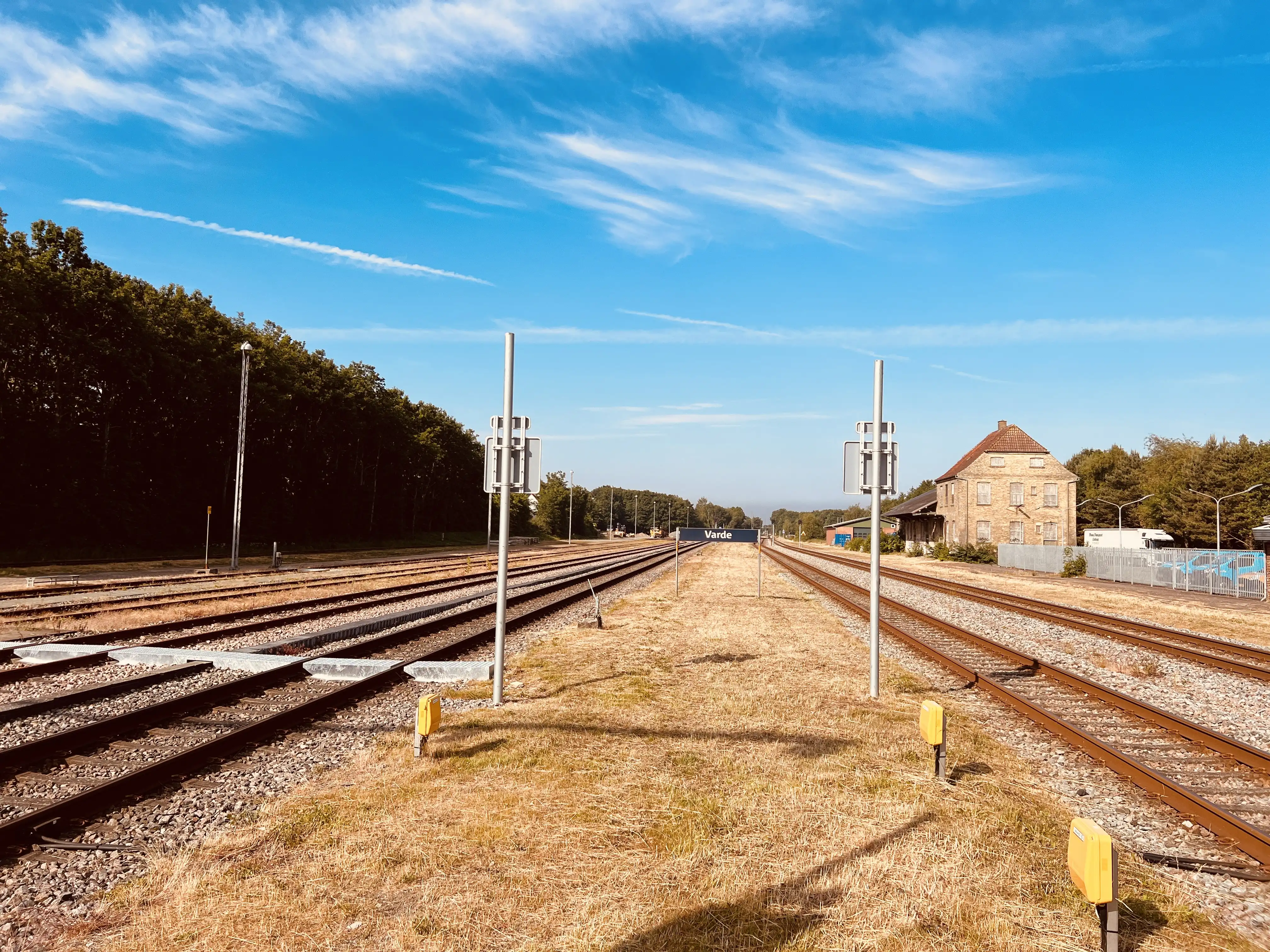 Billede af Varde Stations varehus. Billede af Varde Stations varehus.