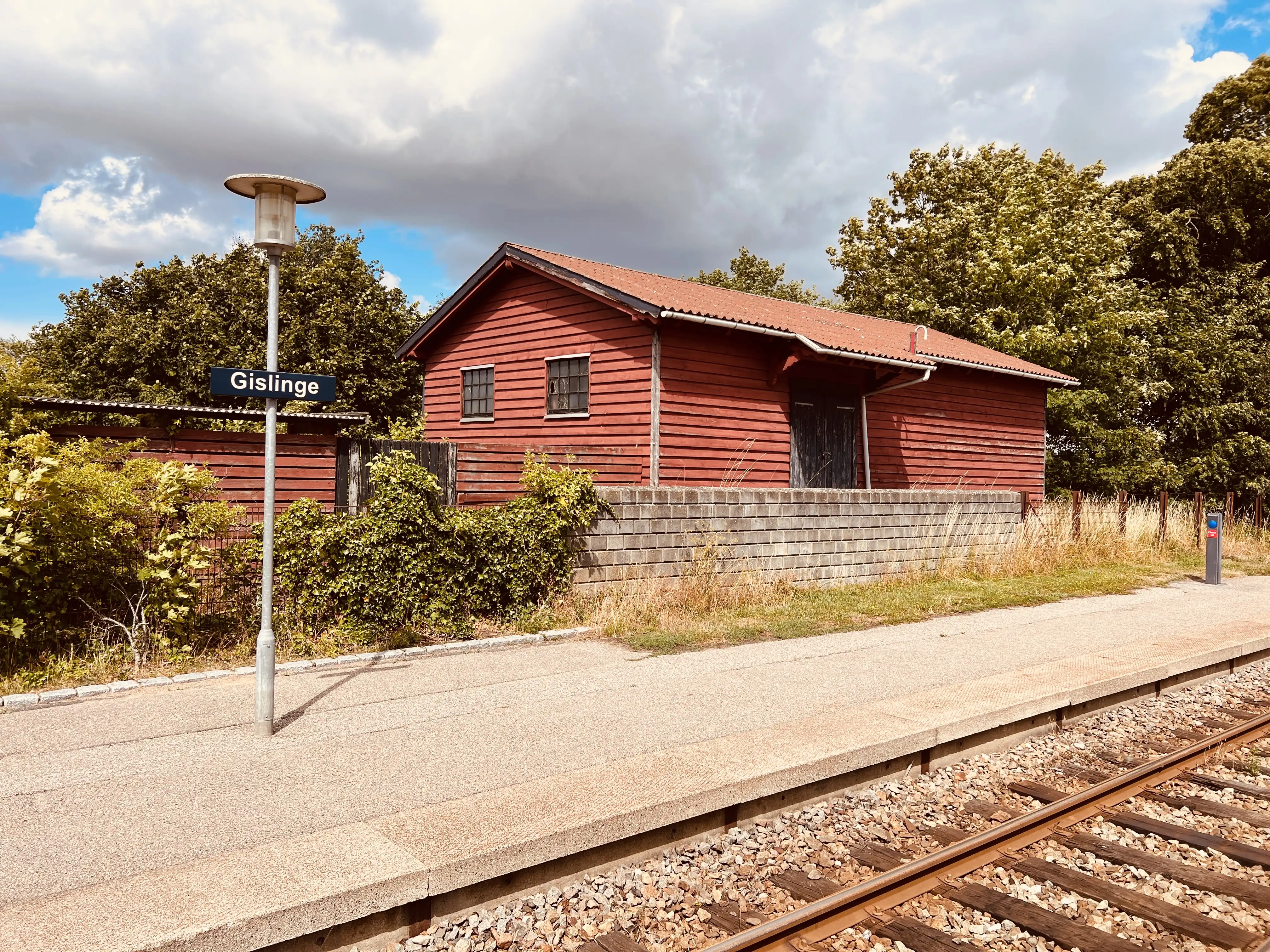 Billede af Gislinge Stations varehus.