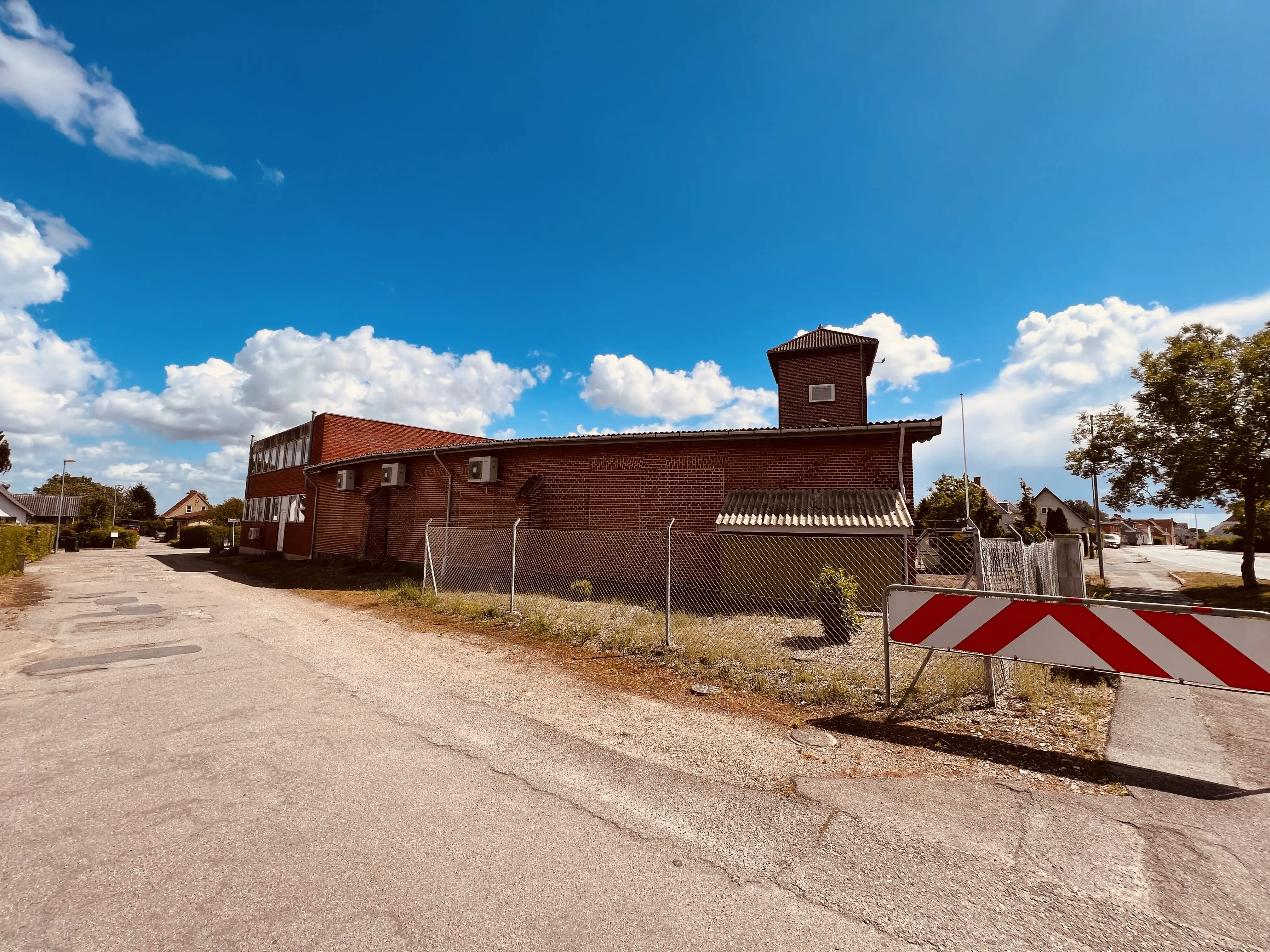 Billede af Hørve-Værslev banens remise ved Hørve Station. Billede af Hørve-Værslev banens remise ved Hørve Station.