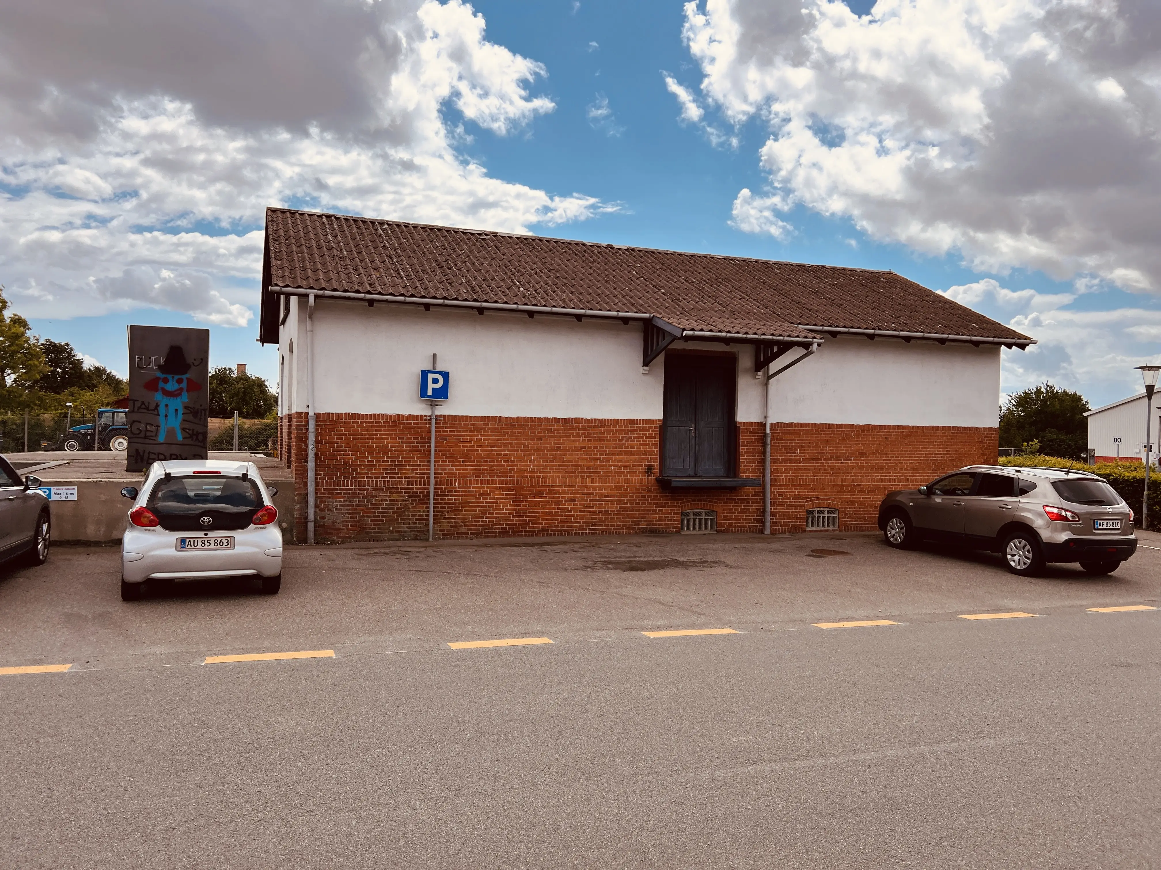 Billede af Asnæs Stations varehus. Billede af Asnæs Stations varehus.