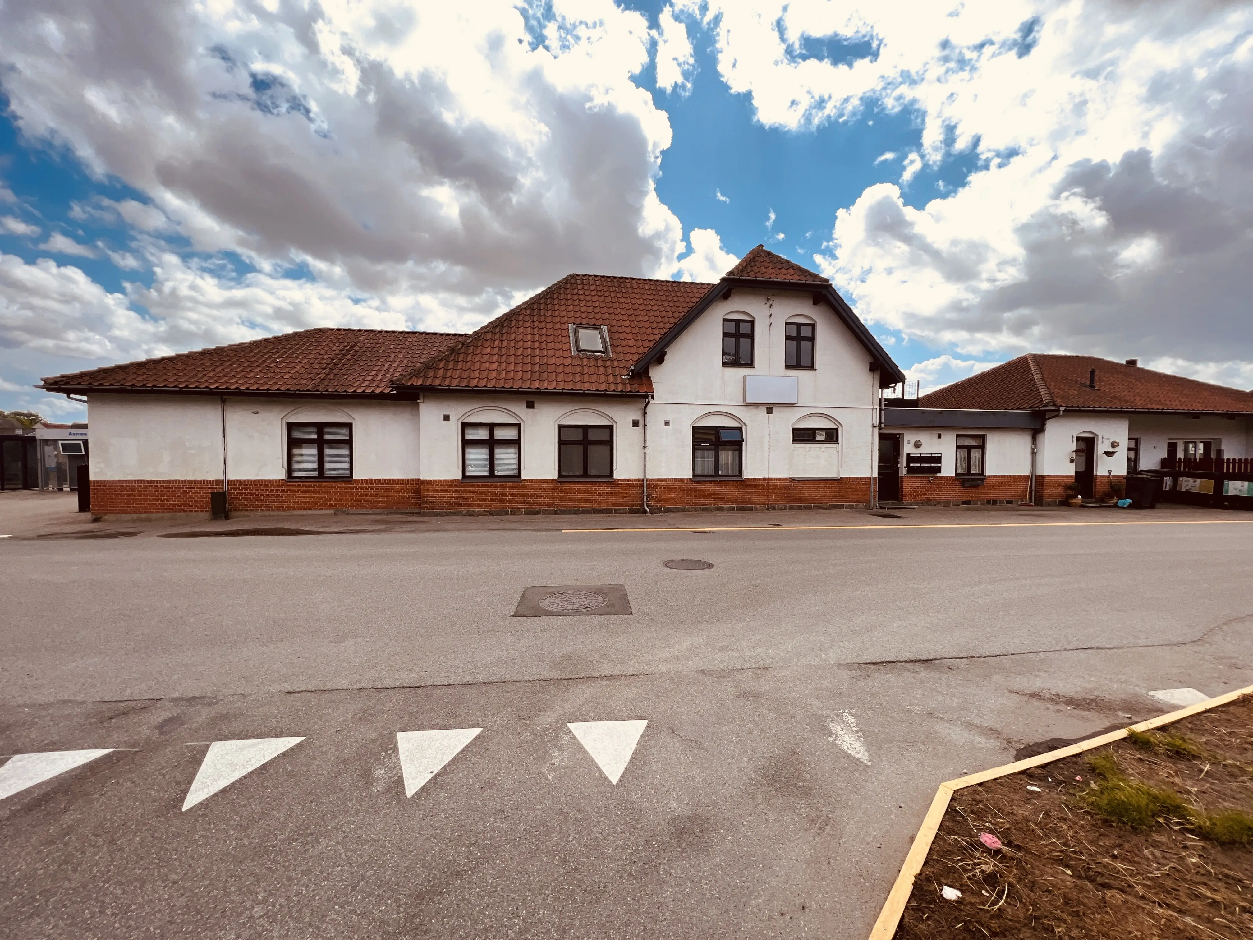 Billede af Asnæs Station. Billede af Asnæs Station.