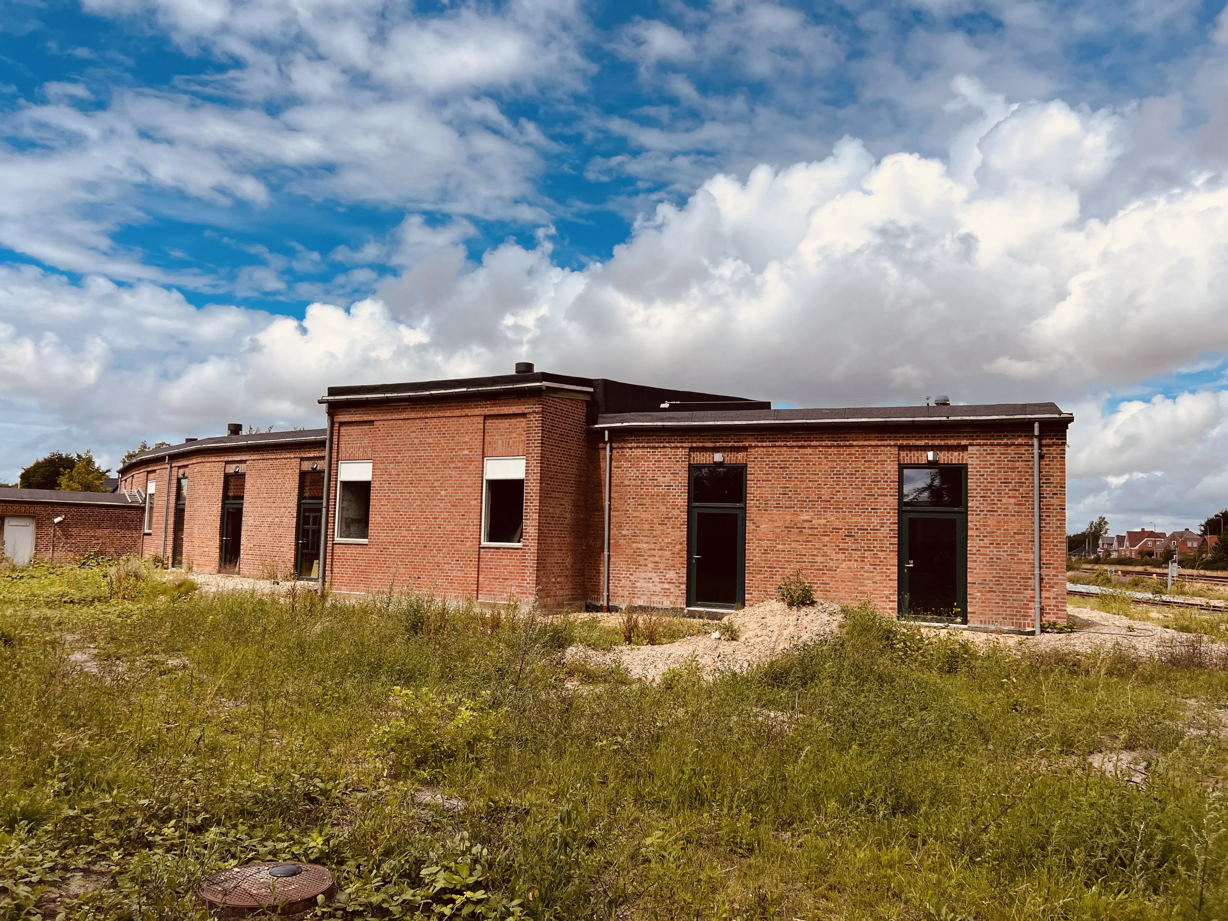Billede af Skjern Stations remise. Billede af Skjern Stations remise.