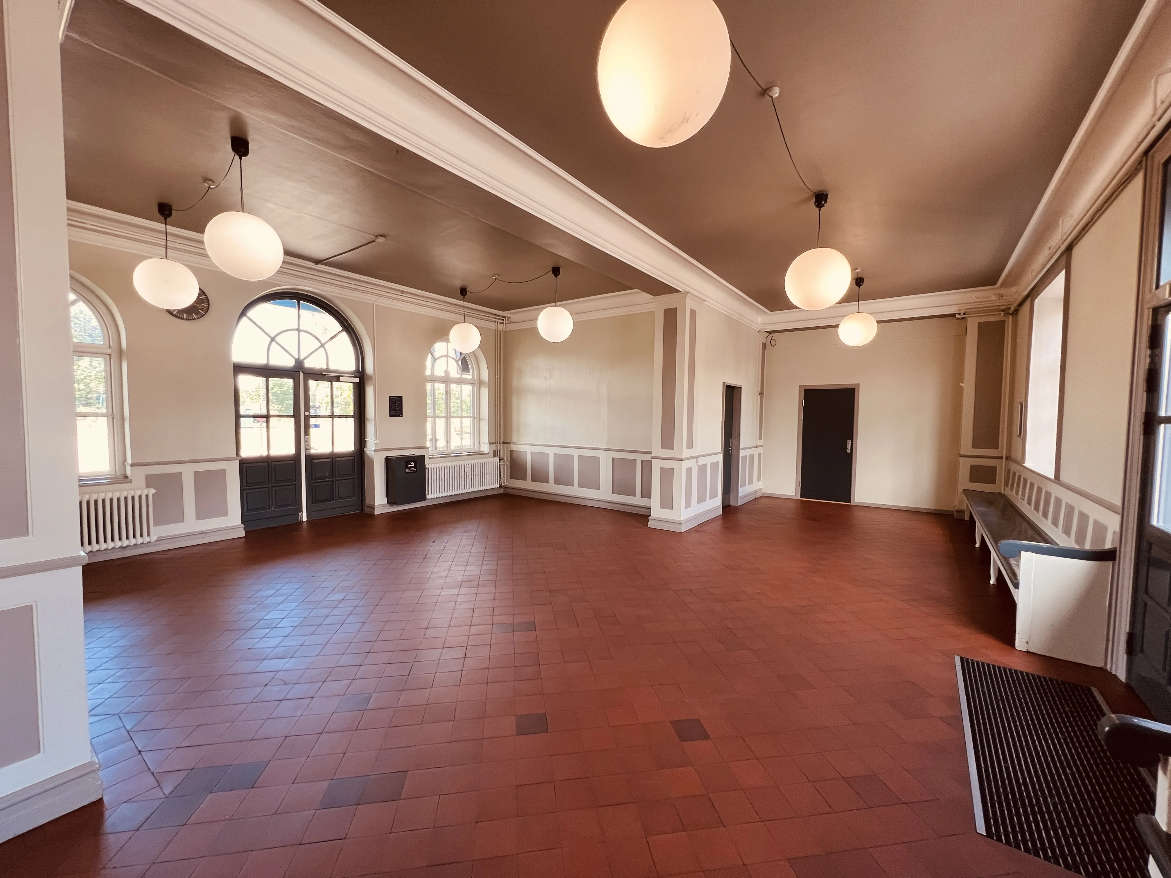 Billede af Skjern Station. Billede af Skjern Station.