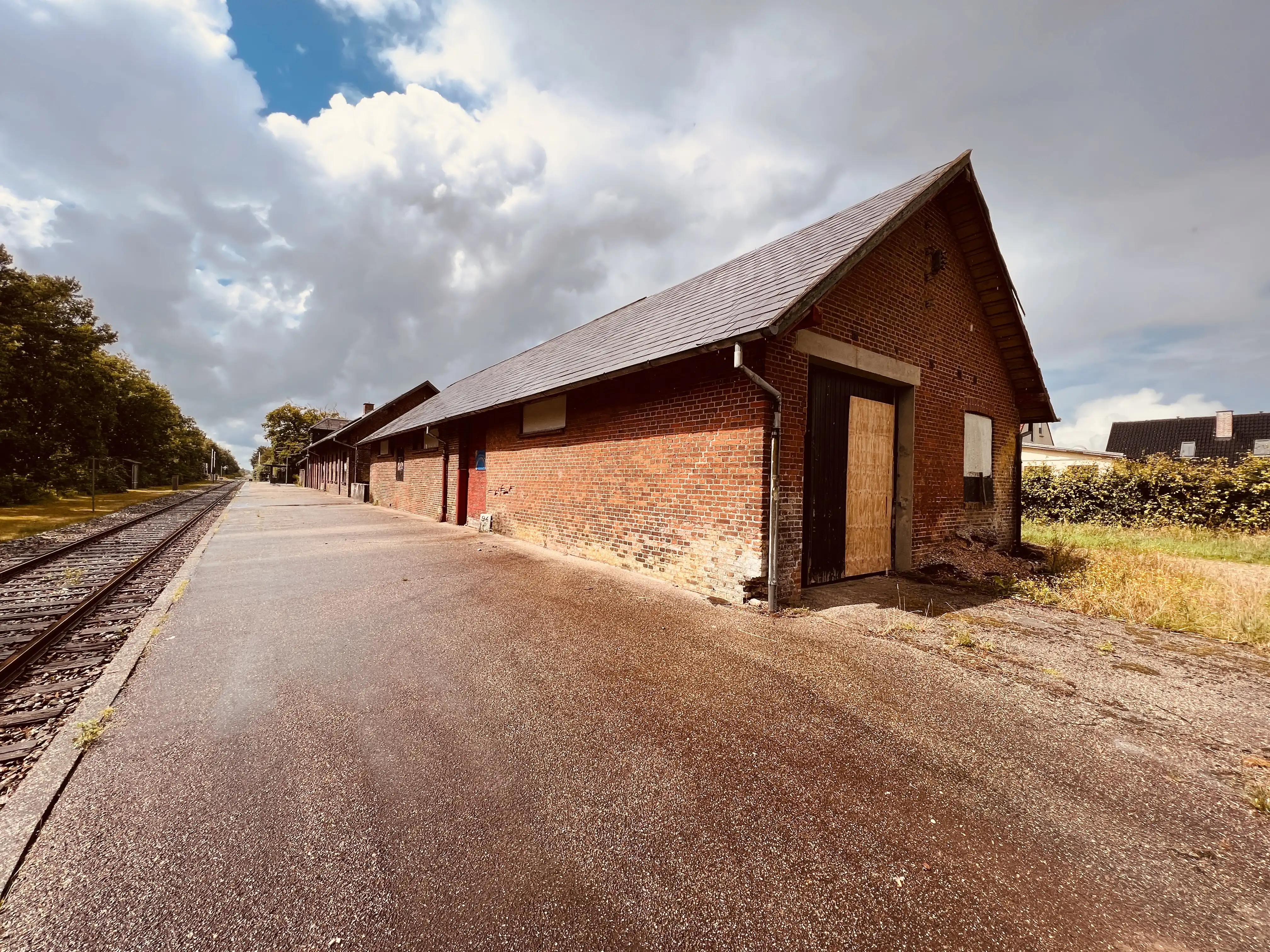 Billede af Troldhede Stations varehus.