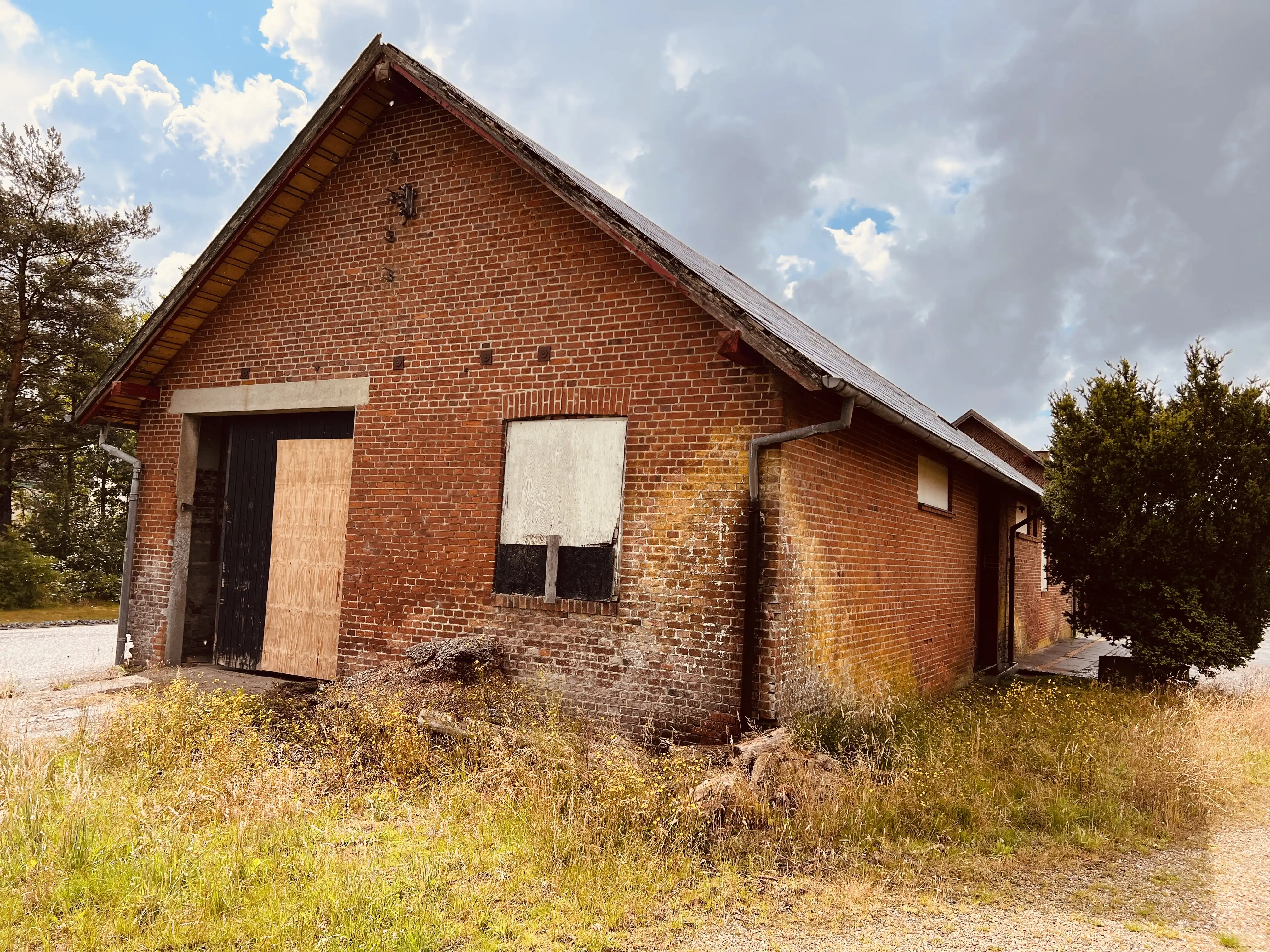 Billede af Troldhede Stations varehus.