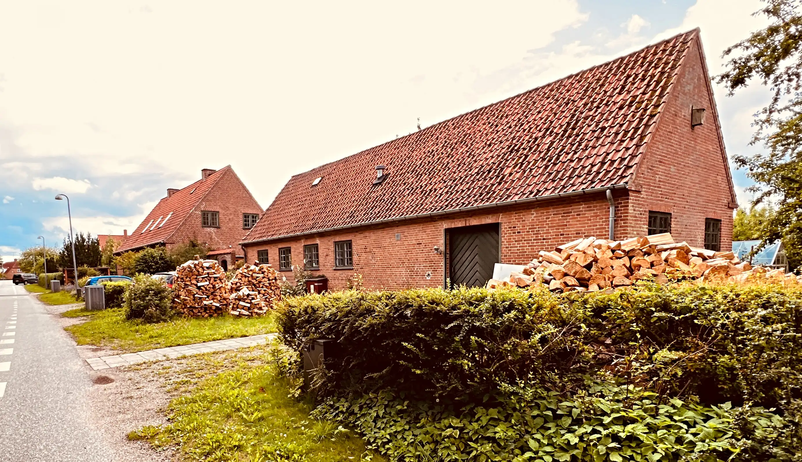 Billede af Jystrup Stations varehus. Billede af Jystrup Stations varehus.