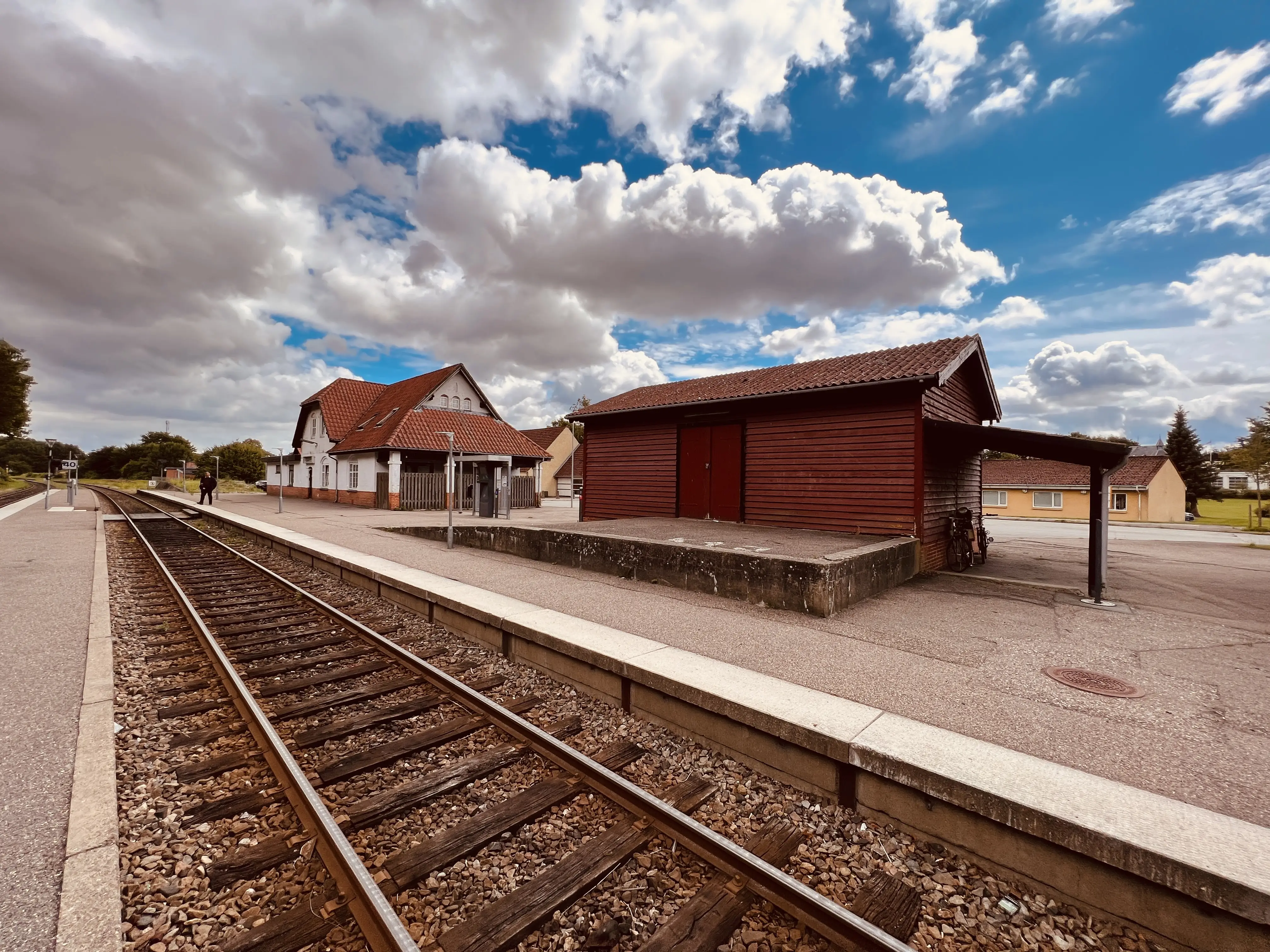 Billede af Store Merløse Stations varehus.