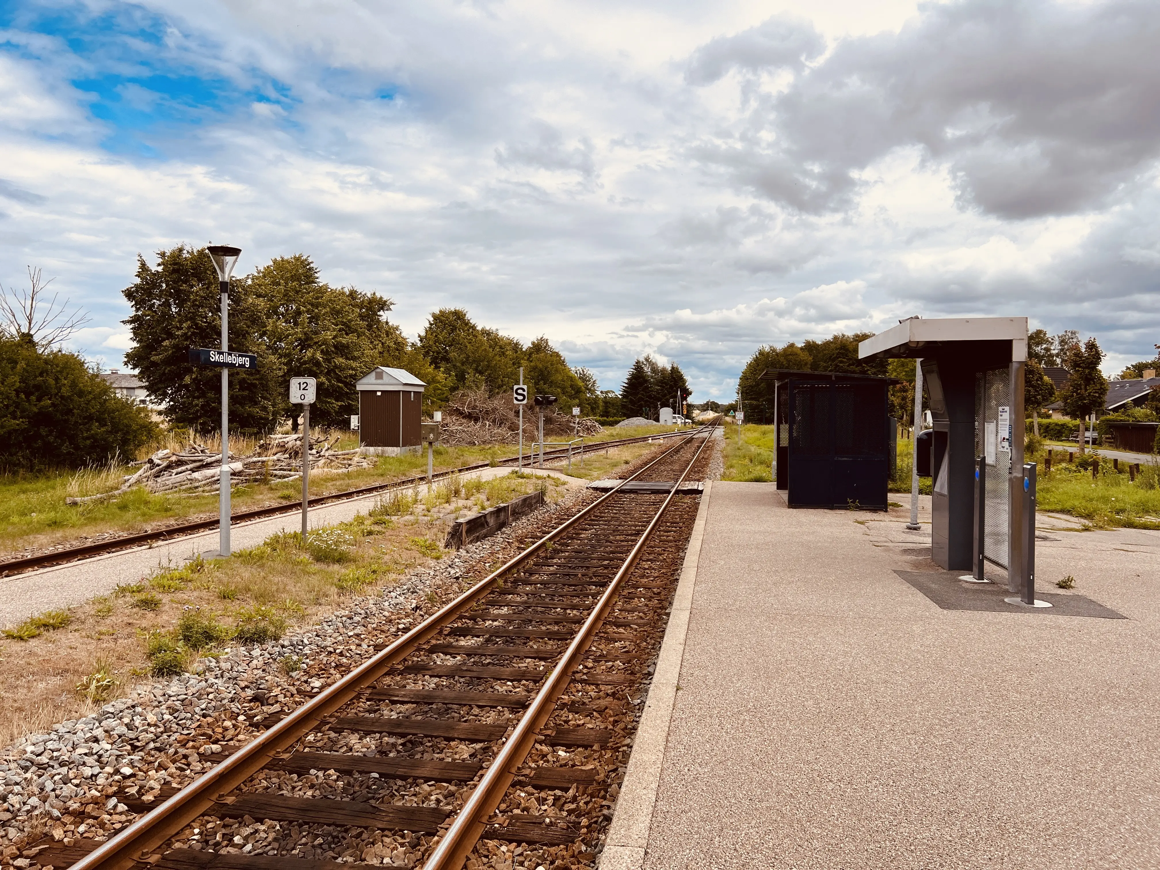 Billede af Skellebjerg Trinbræt. Billede af Skellebjerg Trinbræt.