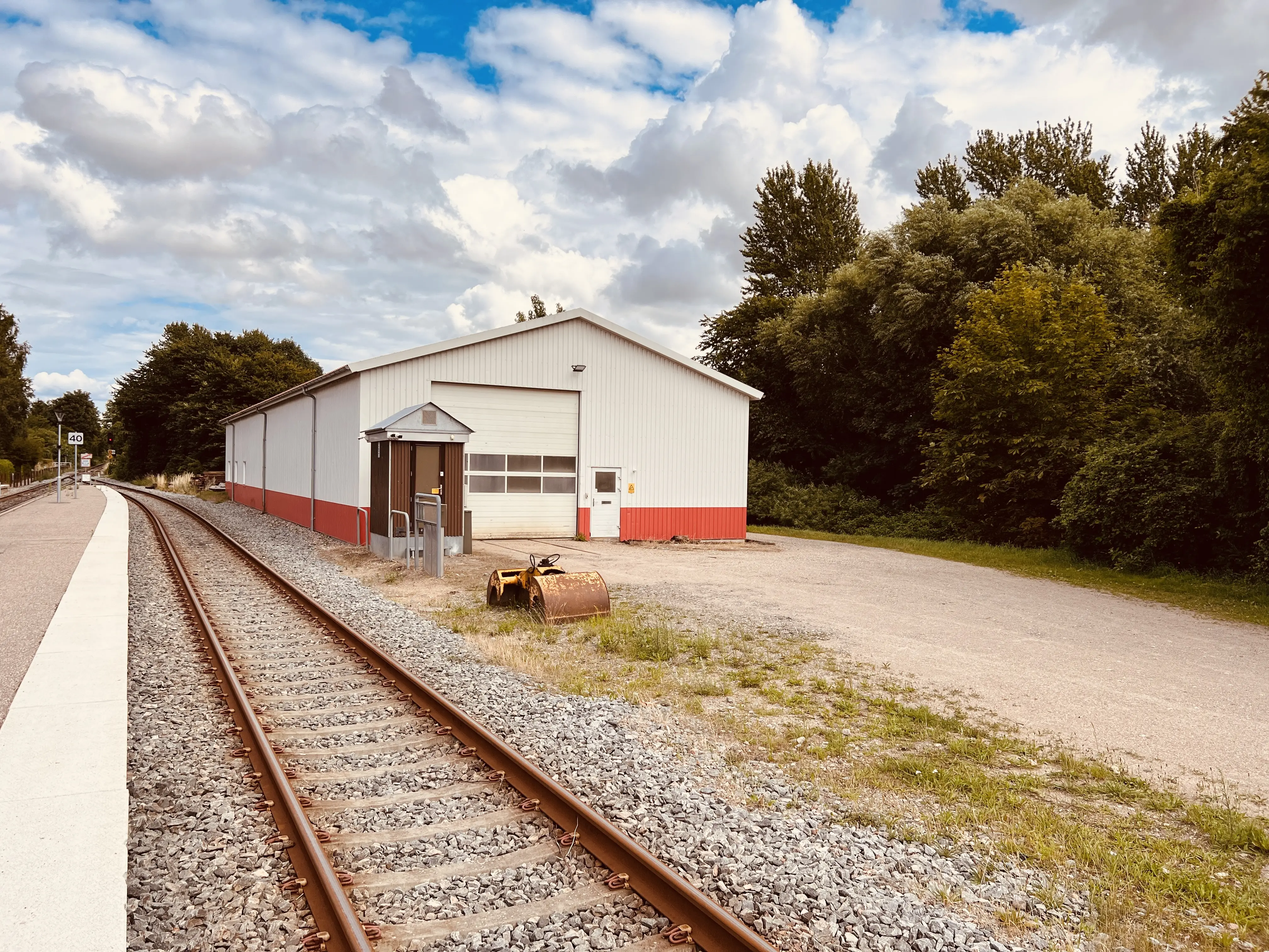 Billede af Ruds Vedby Stations materiellade.