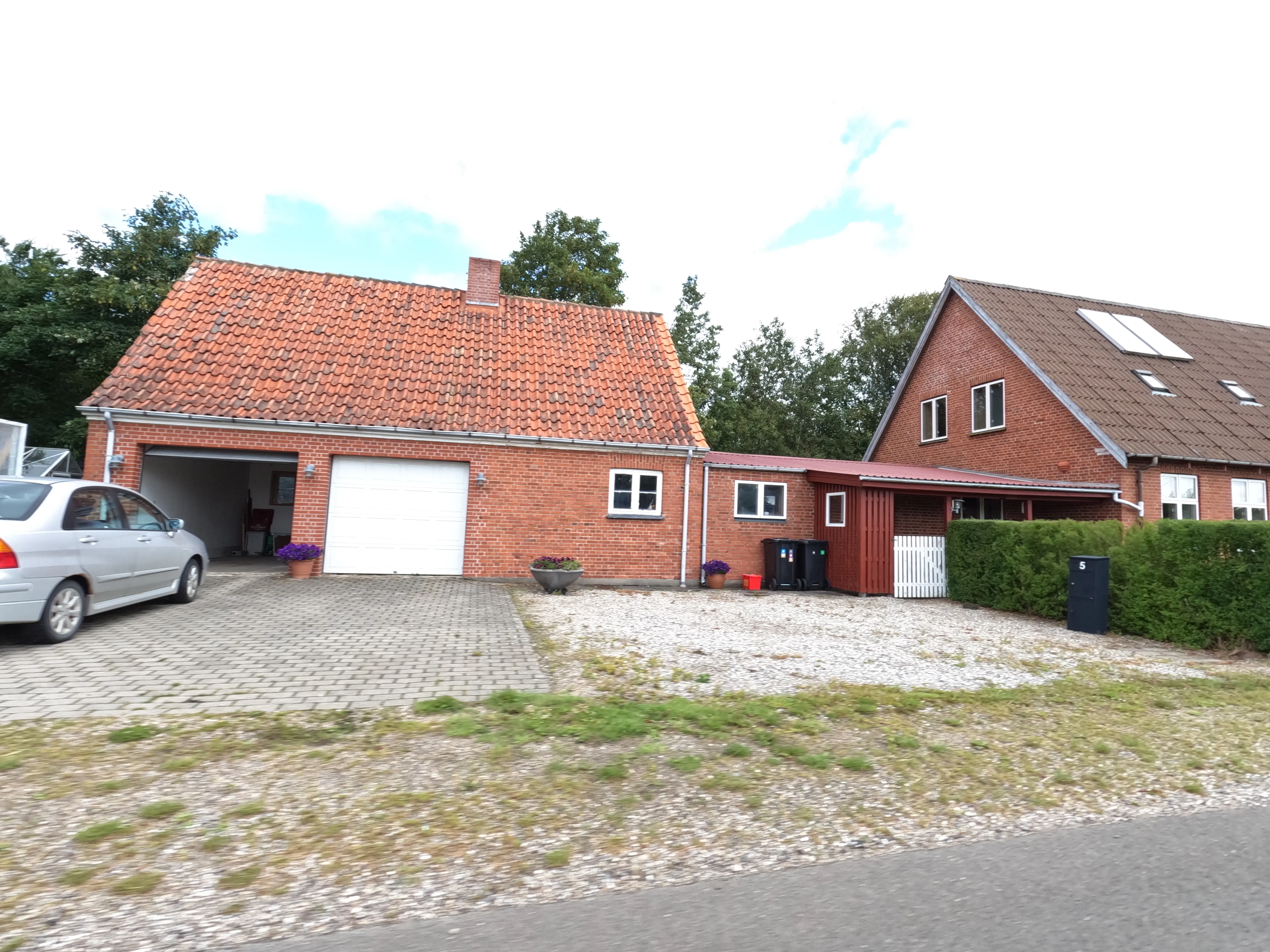 Billede af Velling Station. Billede af Velling Station.