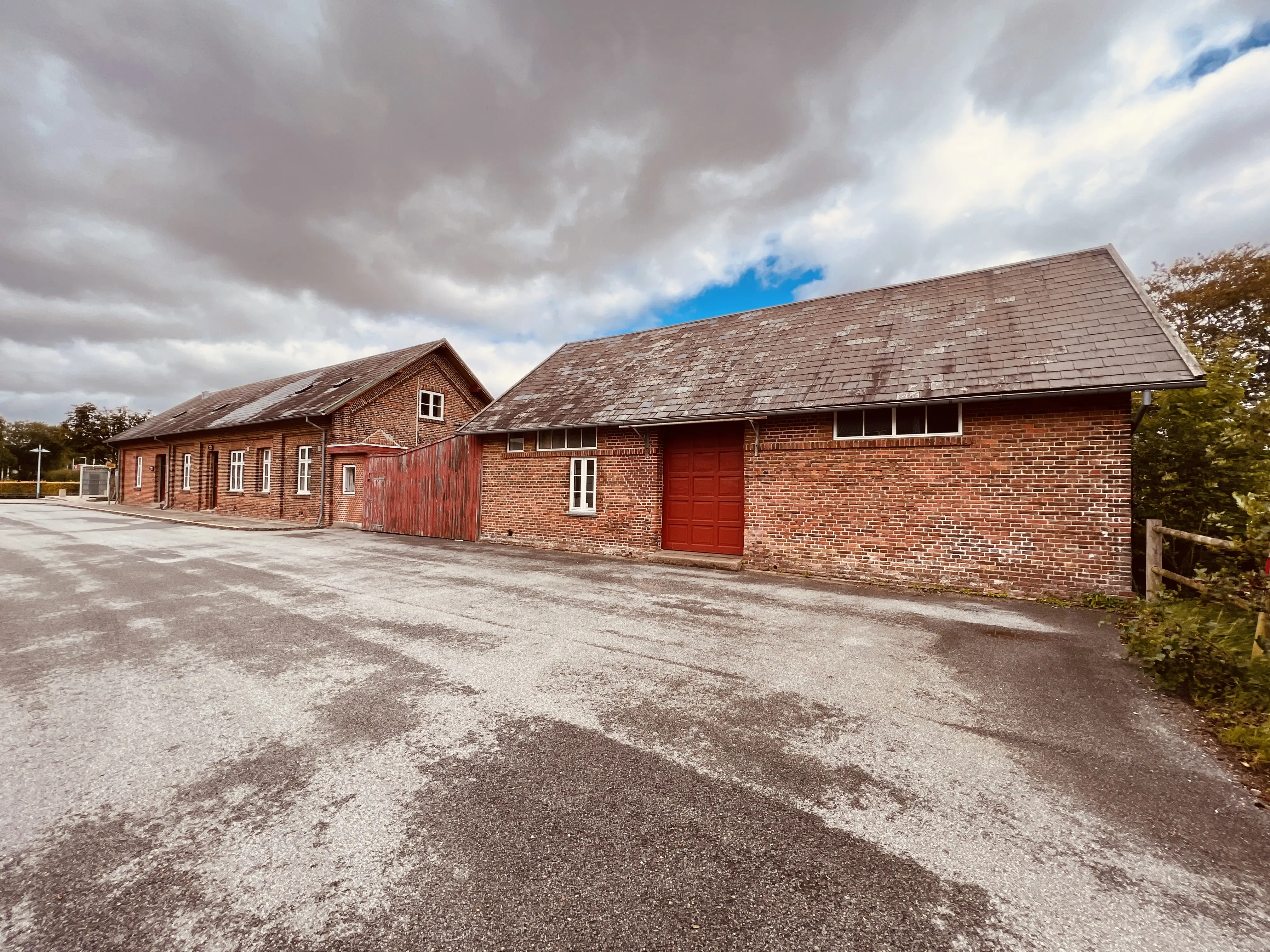 Billede af Lem Stations varehus. Billede af Lem Stations varehus.