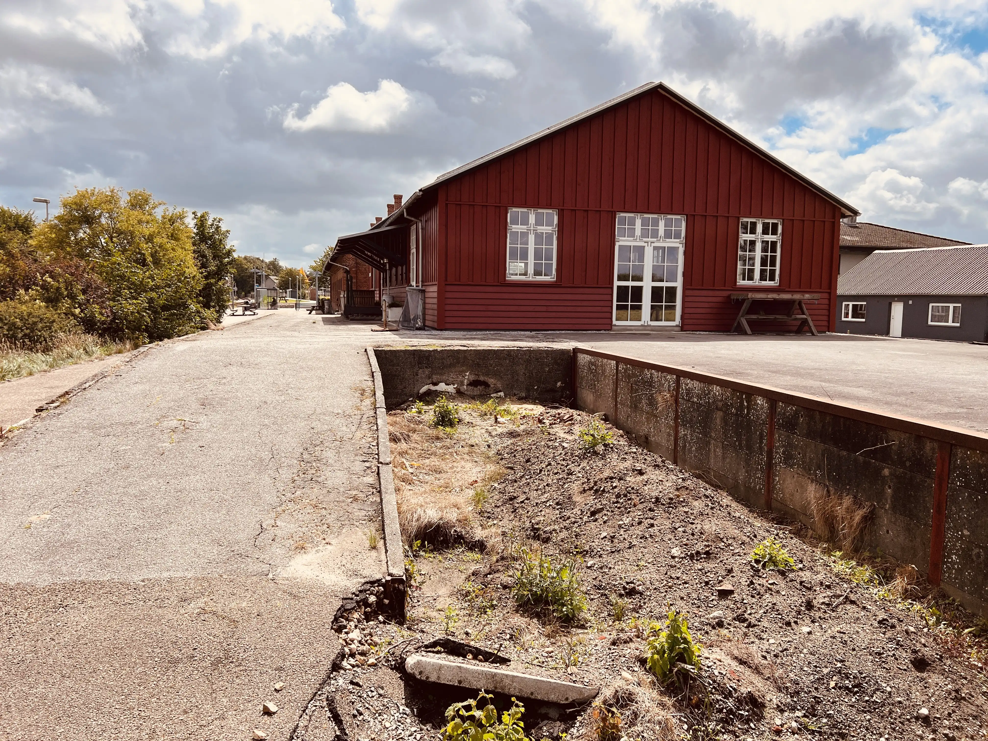 Billede af Tarm Stations varehus. Billede af Tarm Stations varehus.
