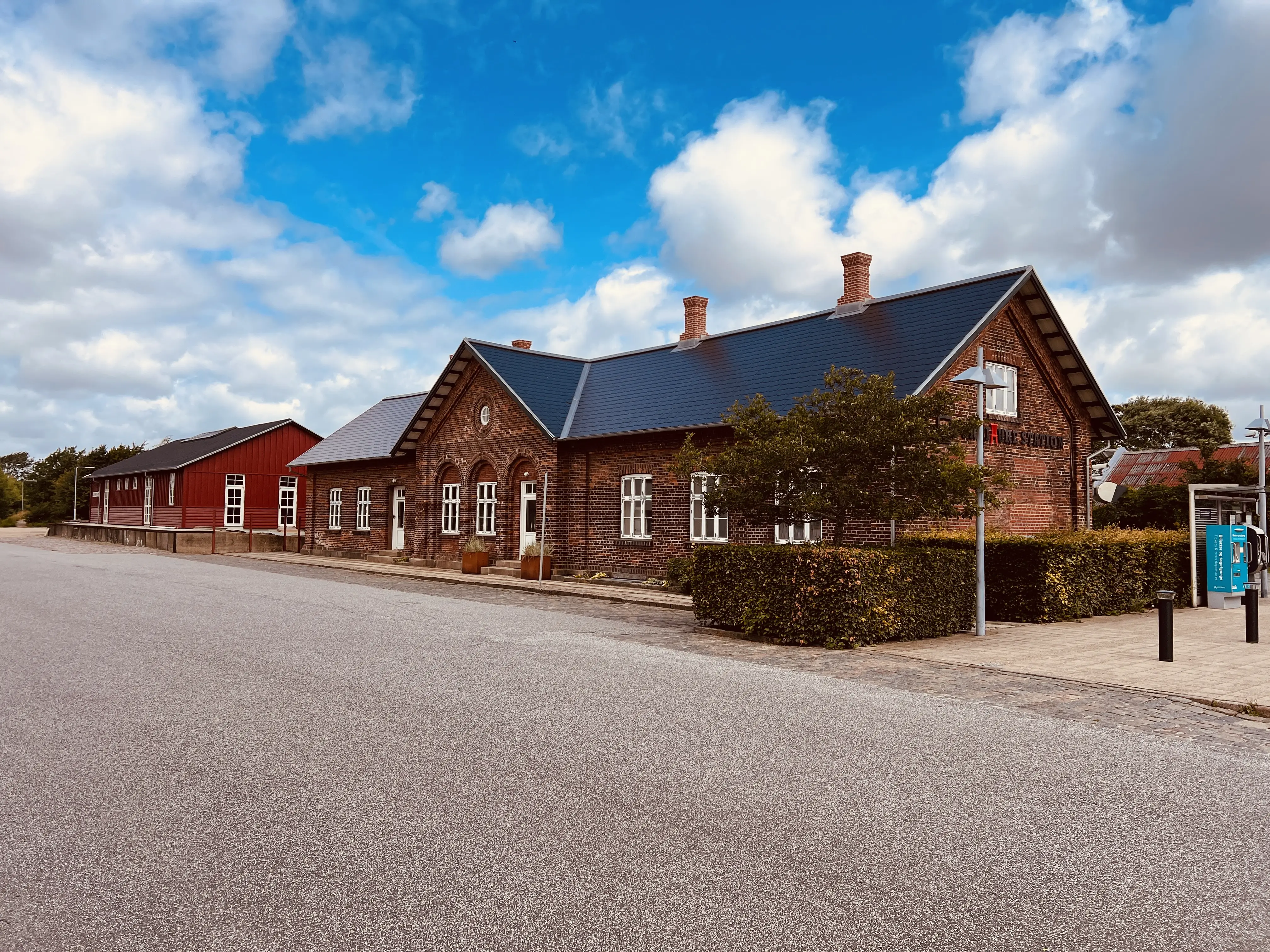 Billede af Tarm Station. Billede af Tarm Station.