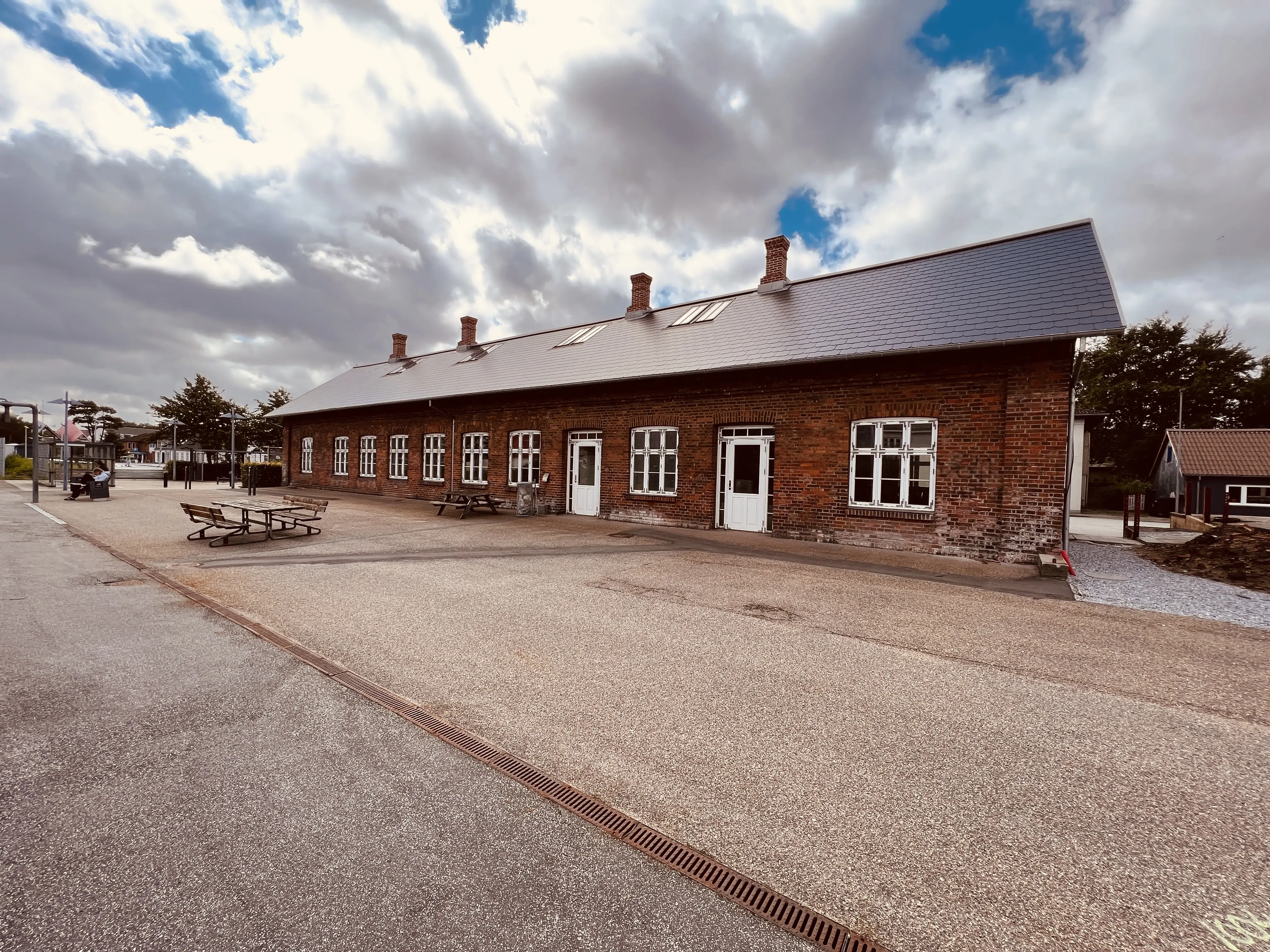 Billede af Tarm Station. Billede af Tarm Station.