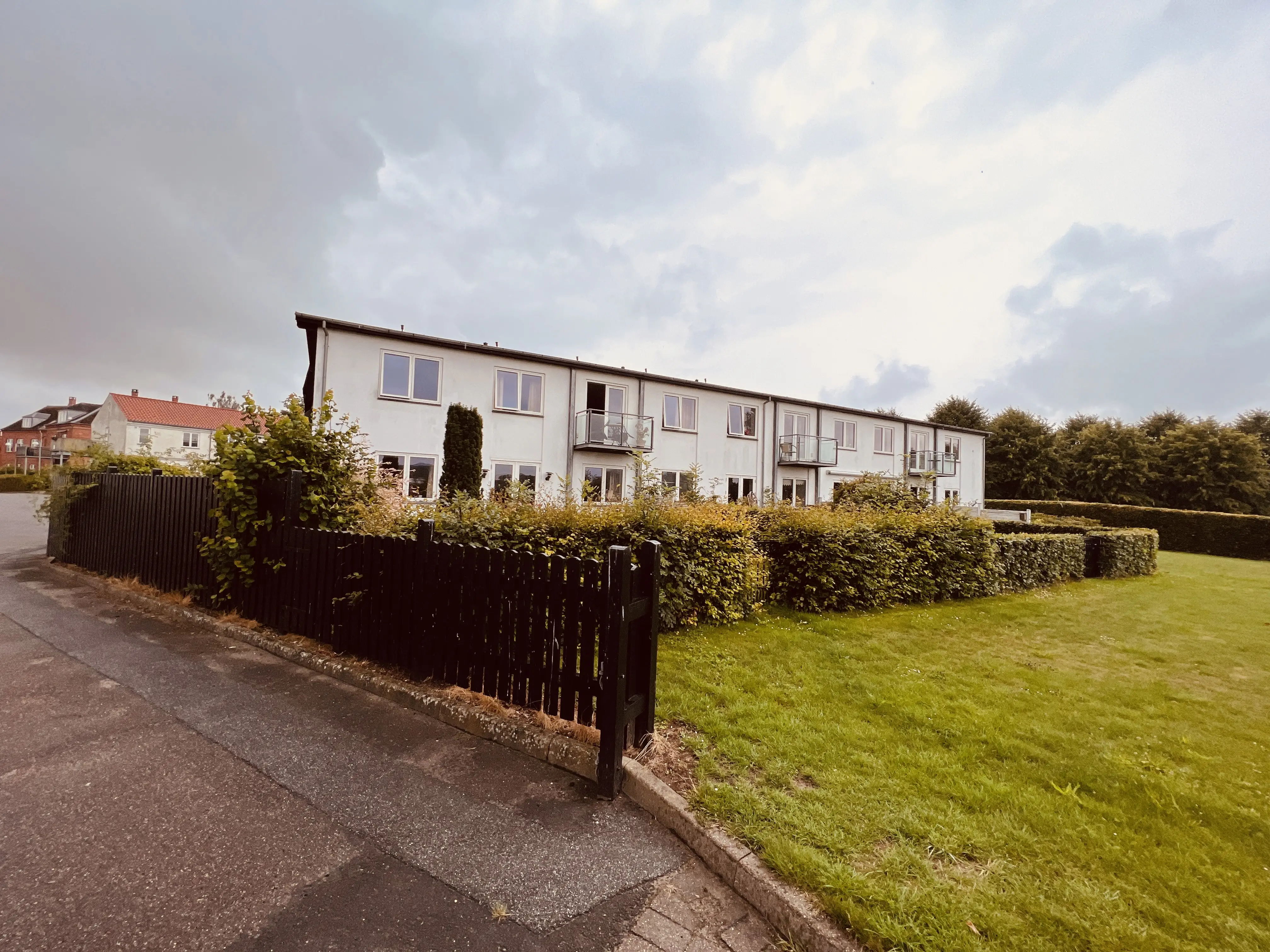 Billede af Præstø Stations remise.