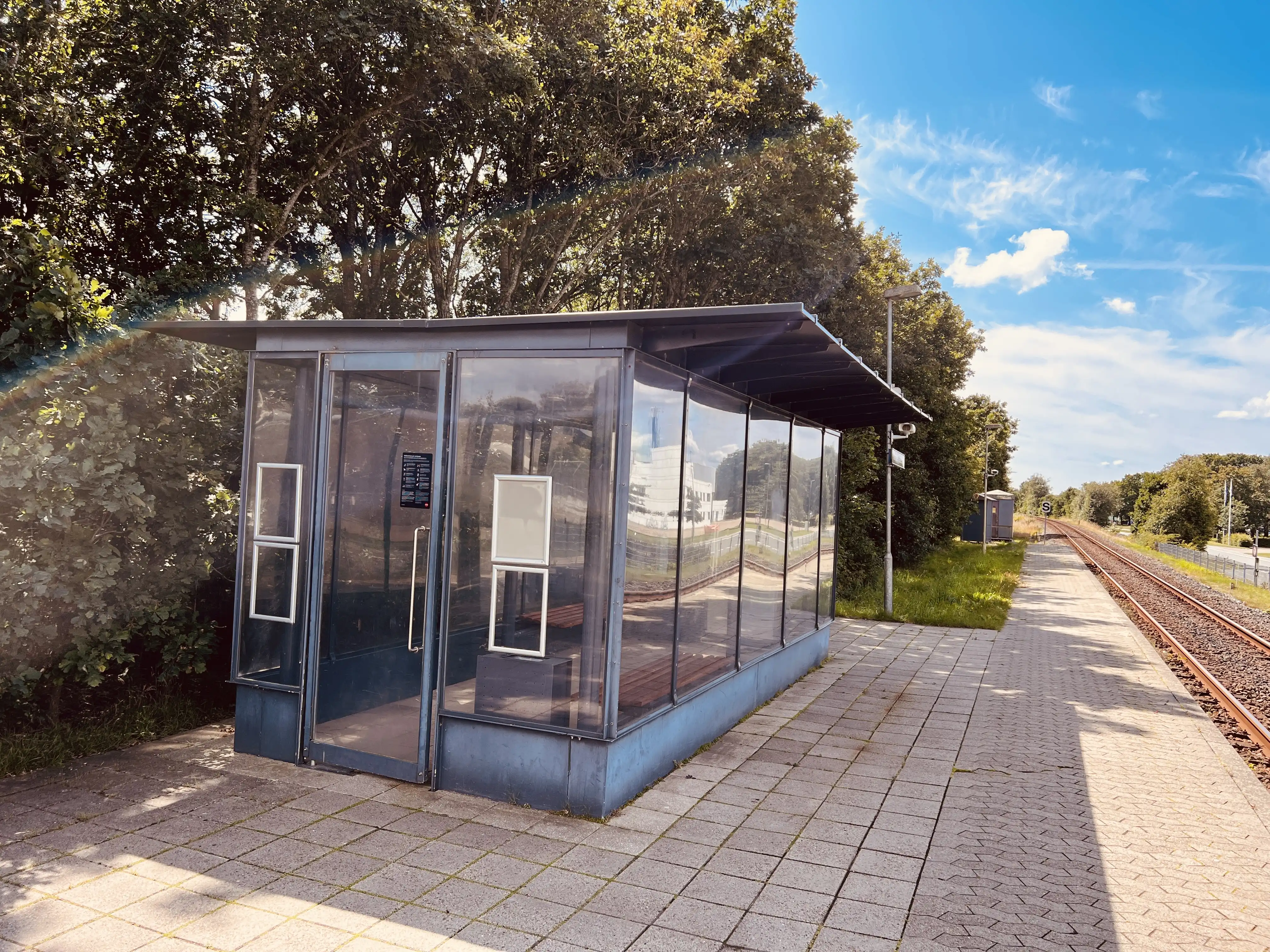 Billede af Varde Kaserne Trinbræt. Billede af Varde Kaserne Trinbræt.