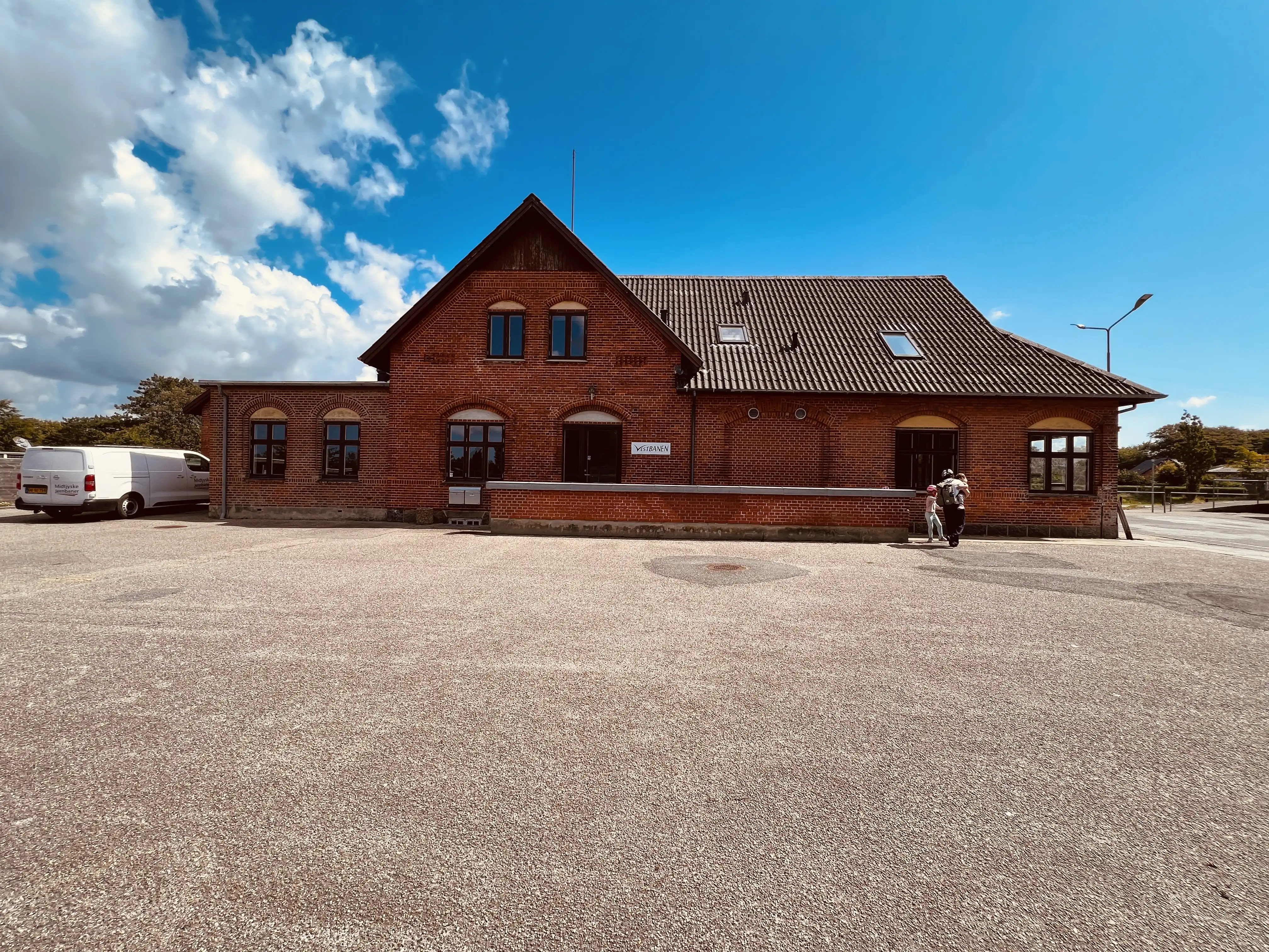 Billede af Oksbøl Station. Billede af Oksbøl Station.