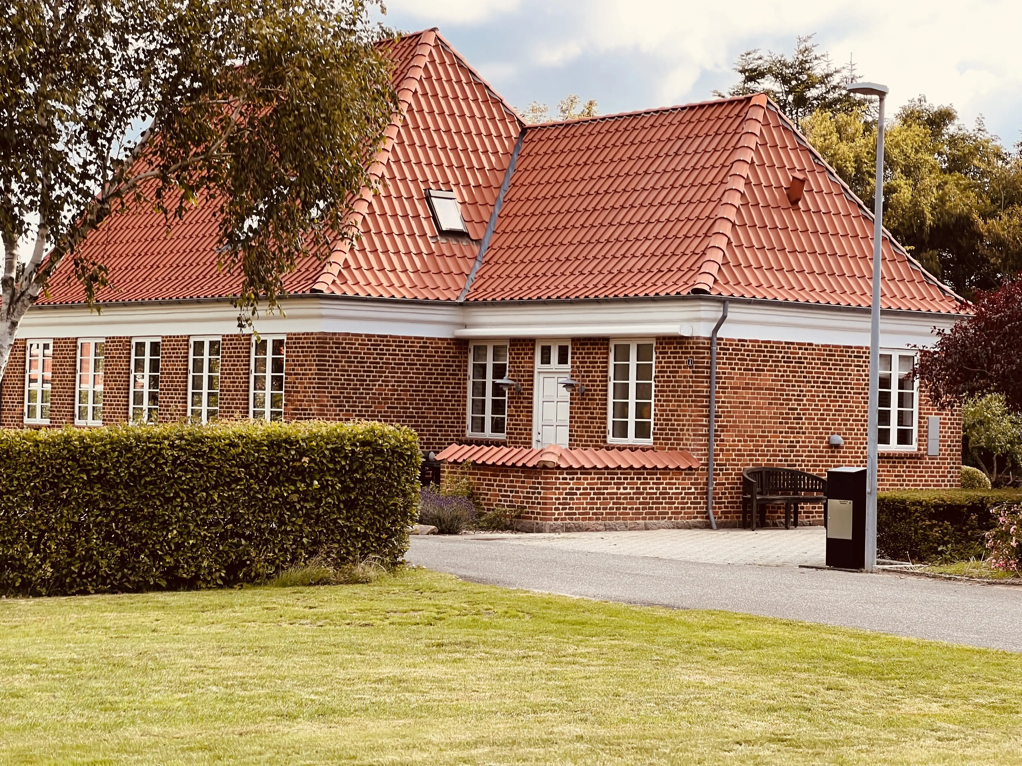 Billede af Hemmet Station. Billede af Hemmet Station.