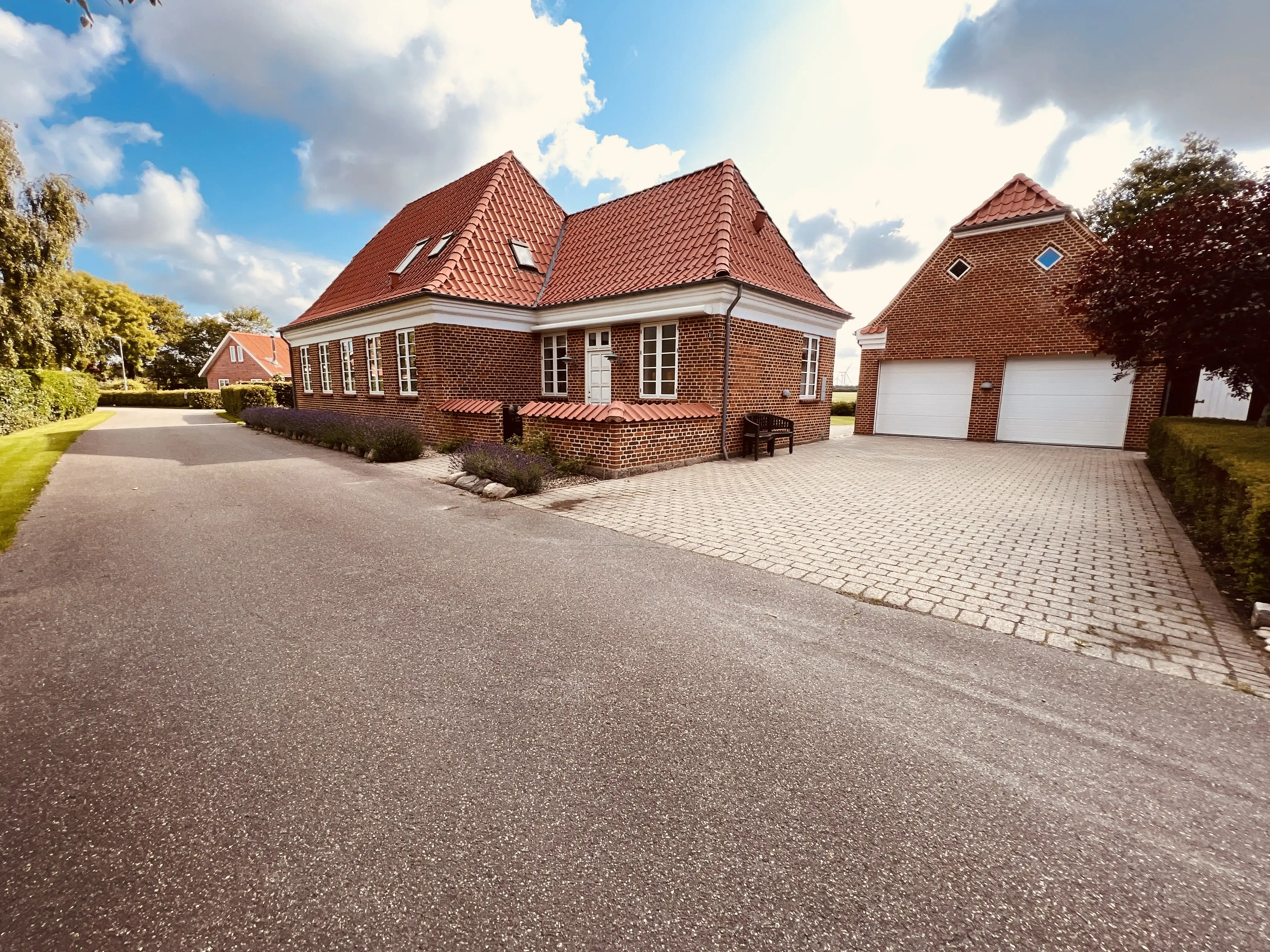 Billede af Hemmet Station. Billede af Hemmet Station.