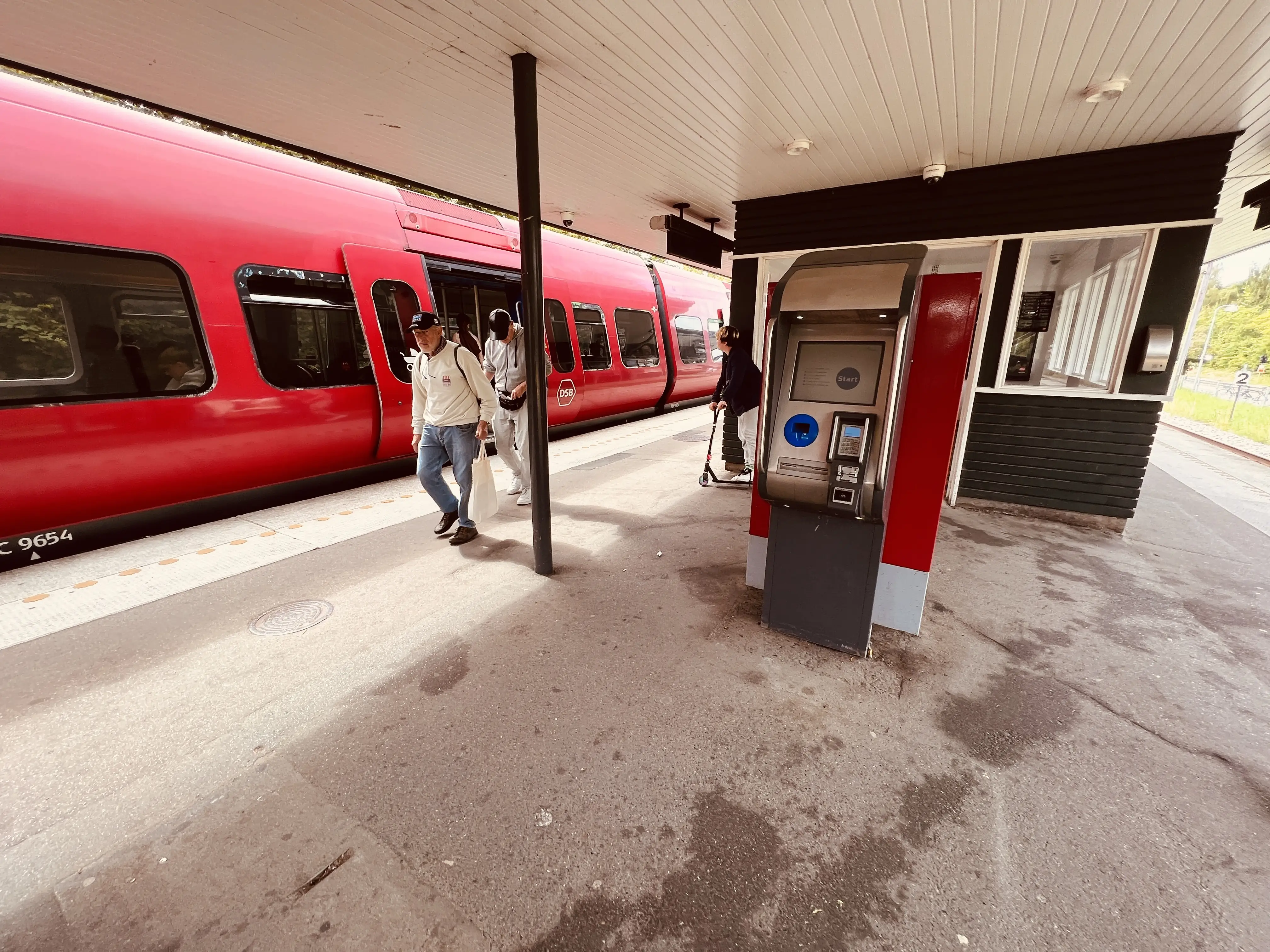 Billede af Jægersborg S-togstrinbræt. Billede af Jægersborg S-togstrinbræt.