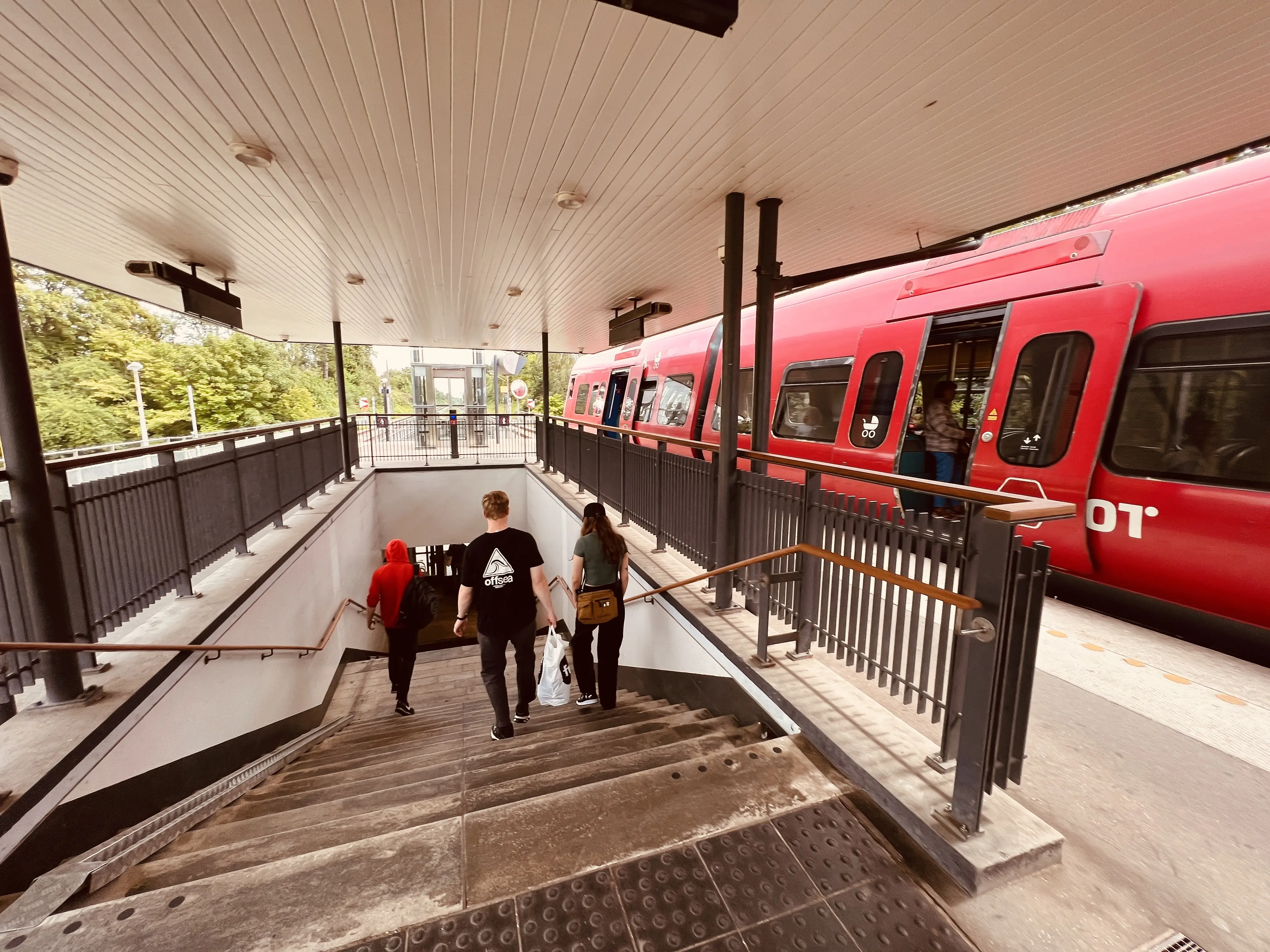 Billede af Jægersborg S-togstrinbræt. Billede af Jægersborg S-togstrinbræt.