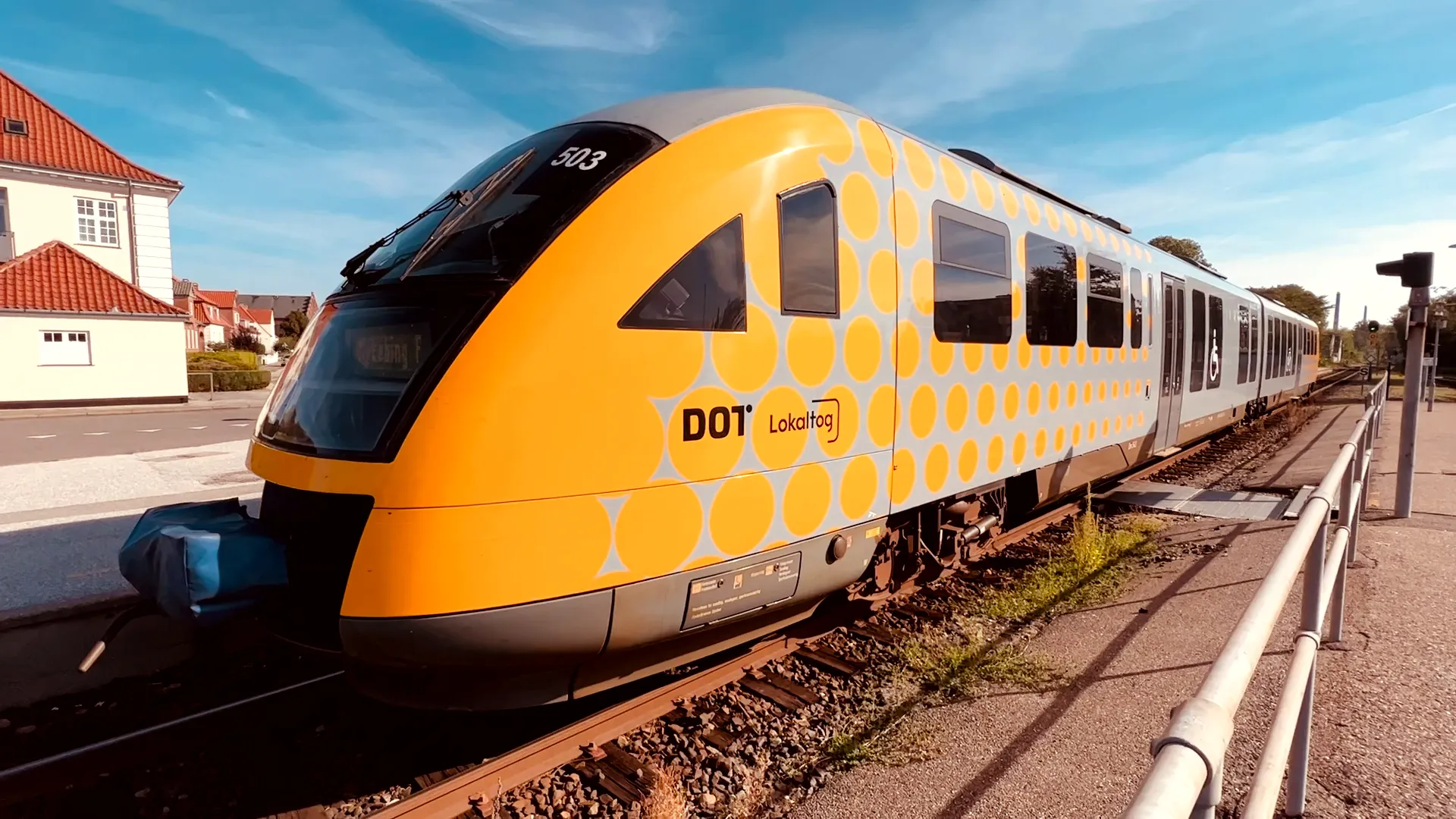 Billede af LT DM 503, tidligere NJJ DM 503 fotograferet ud for Sakskøbing Station. Billede af LT DM 503, tidligere NJJ DM 503 fotograferet ud for Sakskøbing Station.