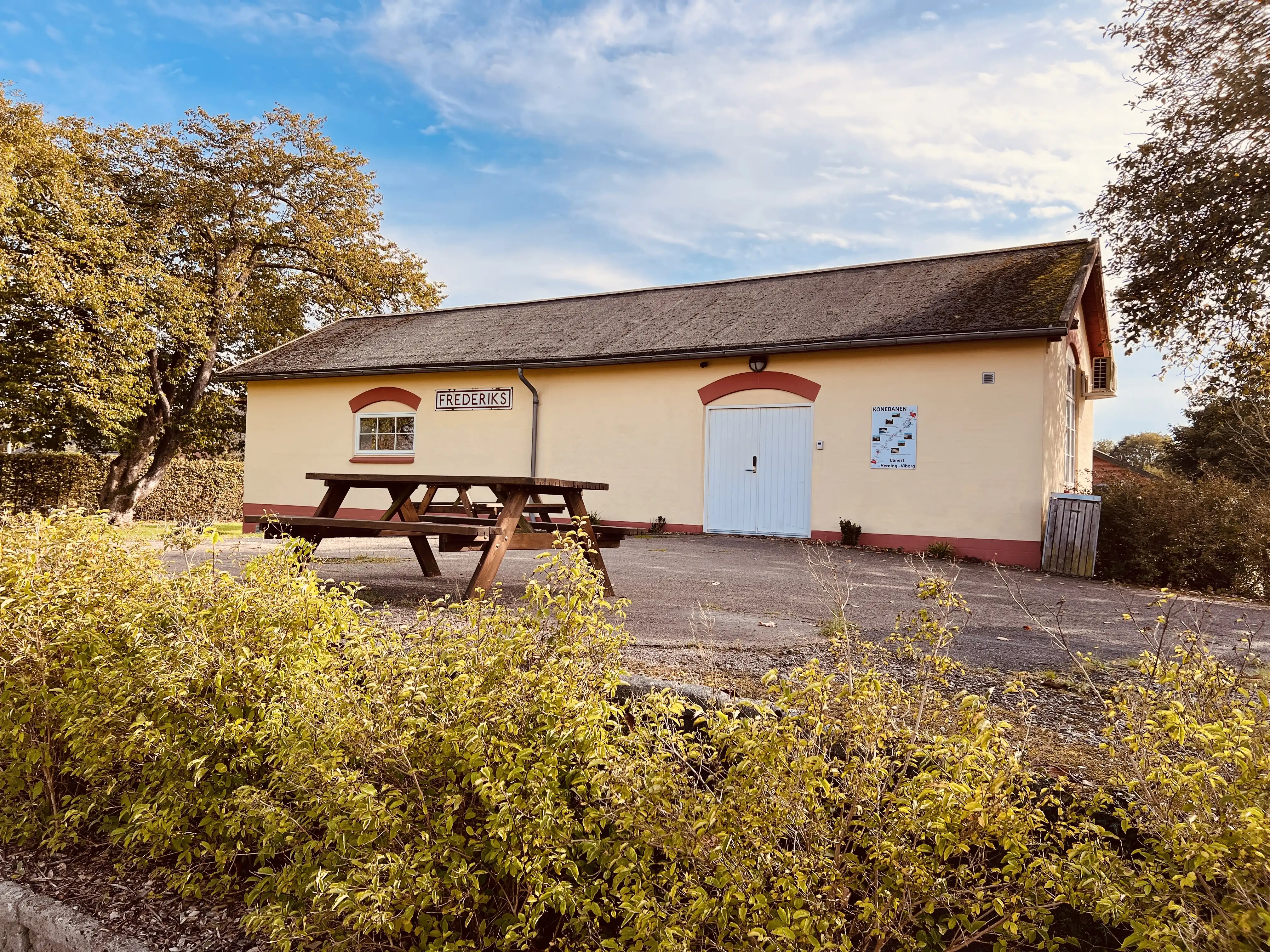 Billede af Frederiks Stations varehus. Billede af Frederiks Stations varehus.