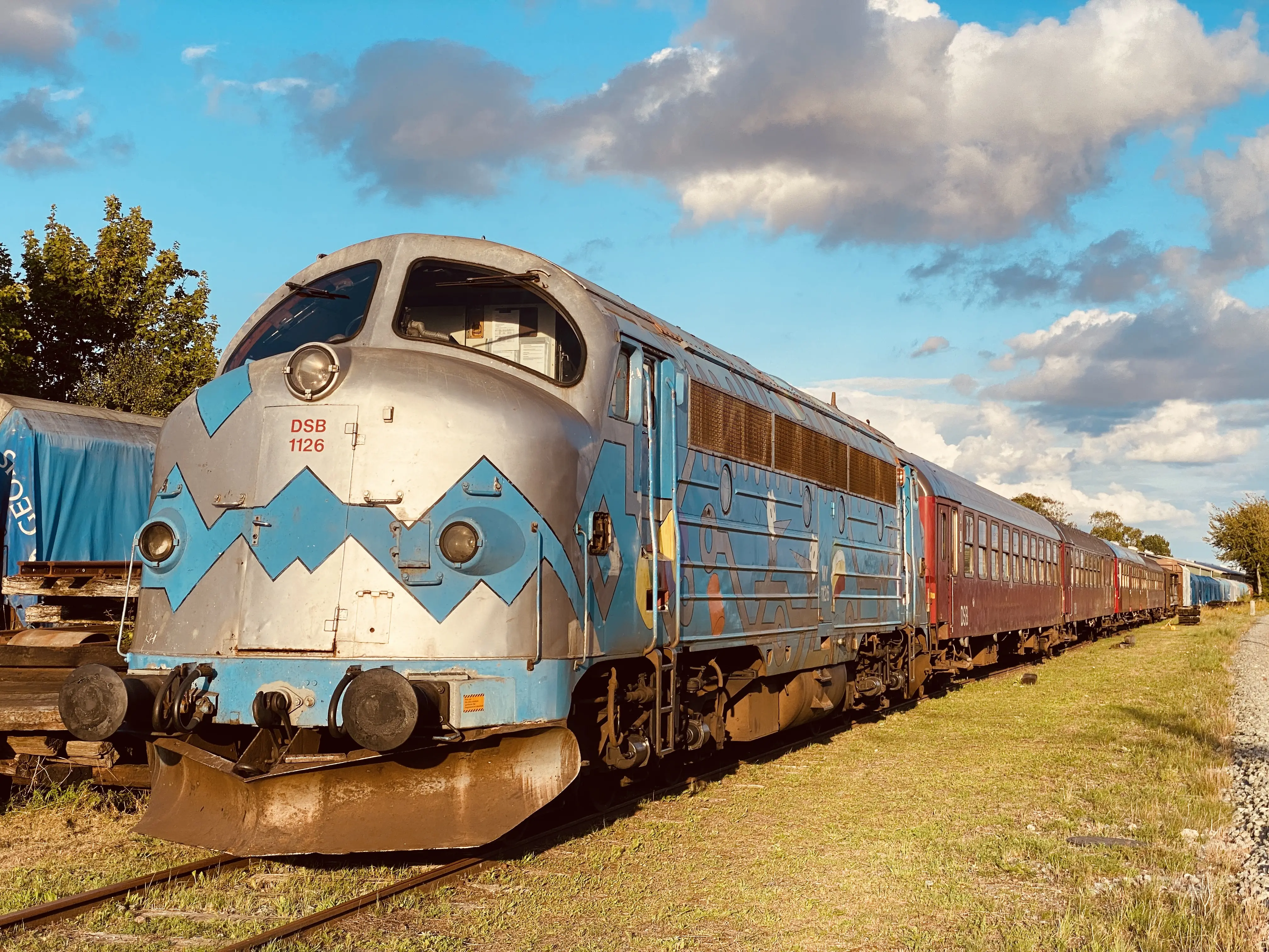 Billede af DSB MY 1126 fotograferet ud for Marslev Trinbræt.