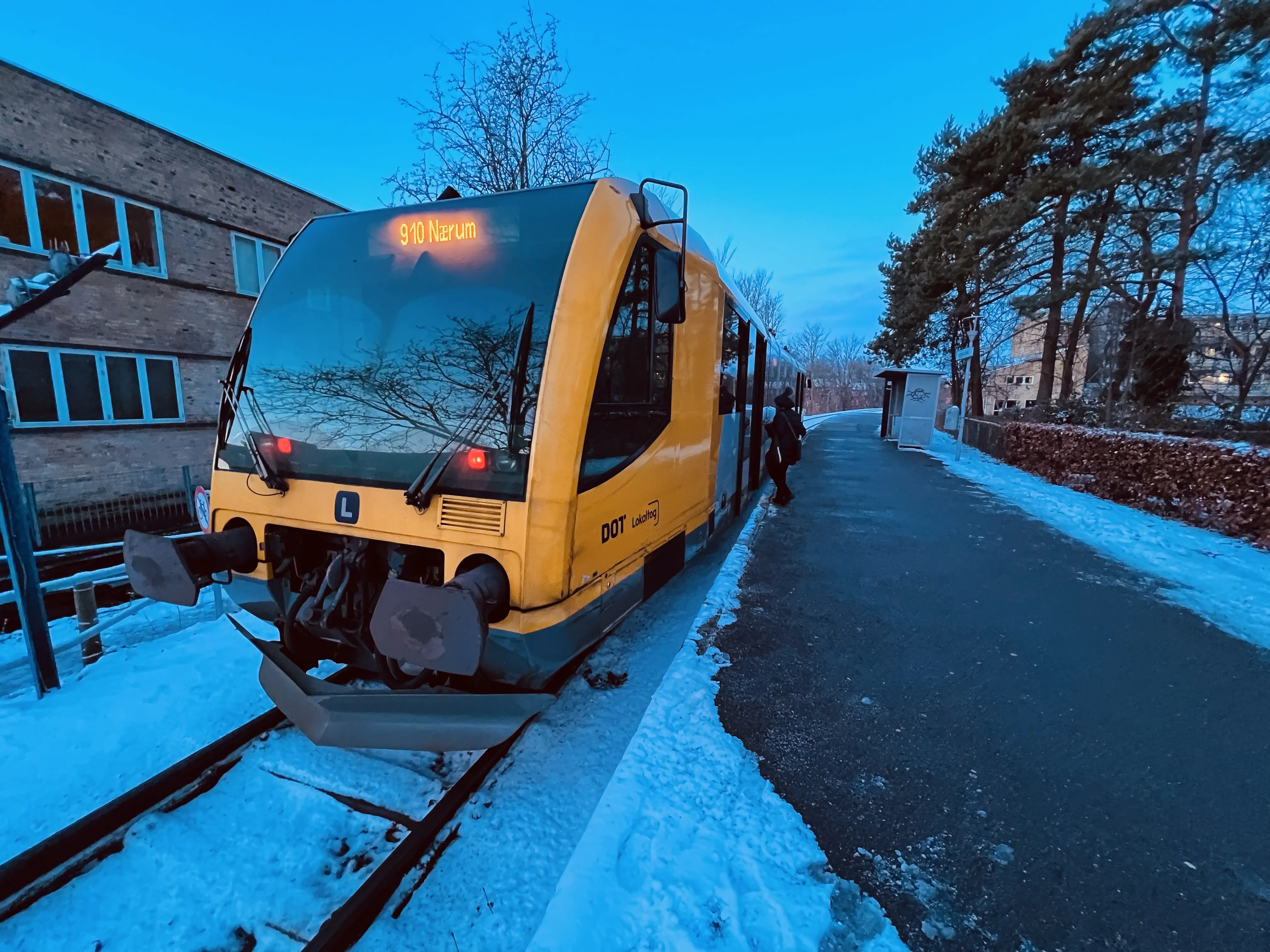 Billede af LT Lm 23, tidligere LNJ Lm 23 fotograferet ud for Lyngby Lokal Station. Billede af LT Lm 23, tidligere LNJ Lm 23 fotograferet ud for Lyngby Lokal Station.