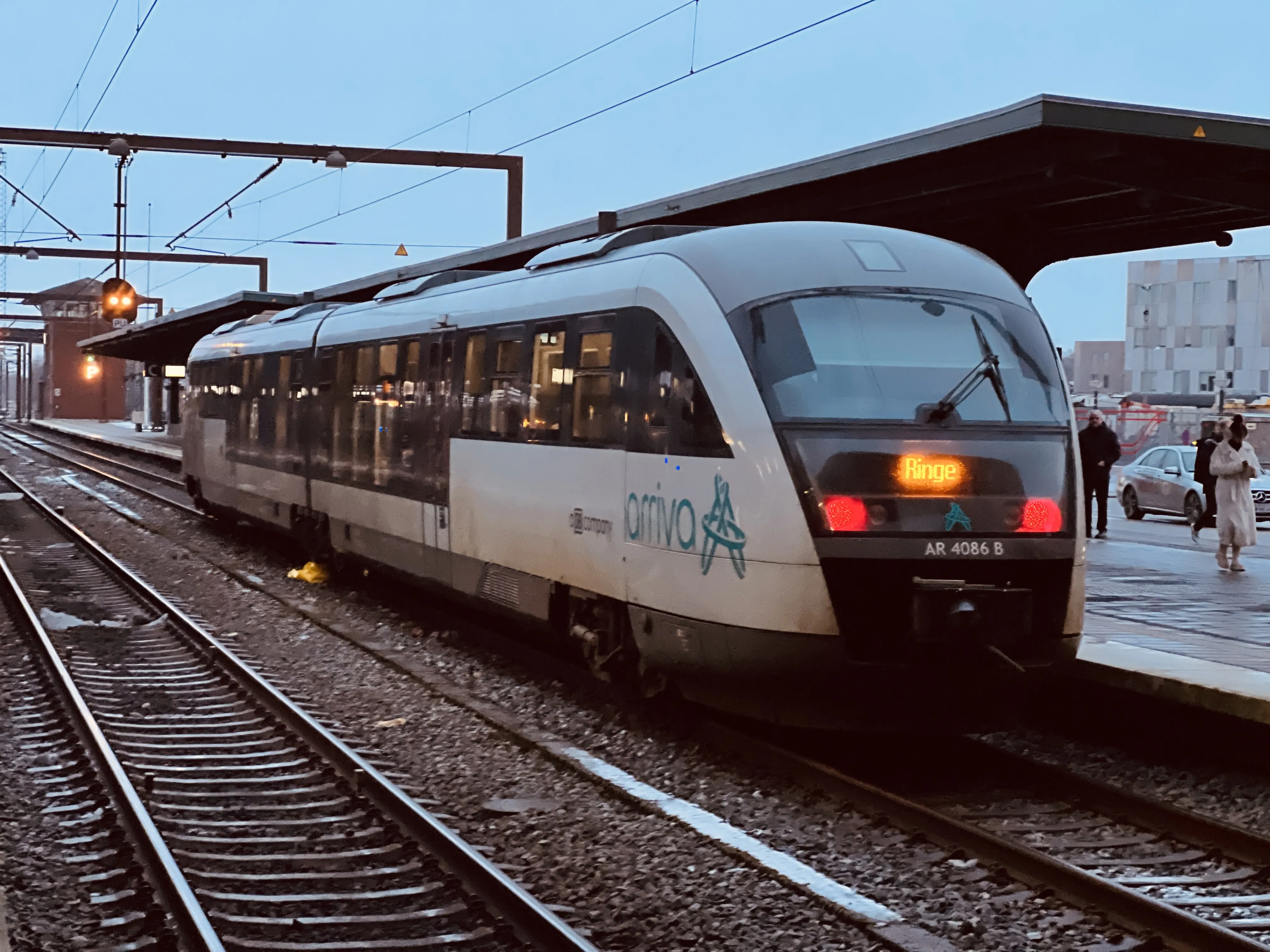 Billede af ARRIVA AR 4086, tidligere DSB MQ 4126-4926 fotograferet ud for Odense Banegård Center. Billede af ARRIVA AR 4086, tidligere DSB MQ 4126-4926 fotograferet ud for Odense Banegård Center.